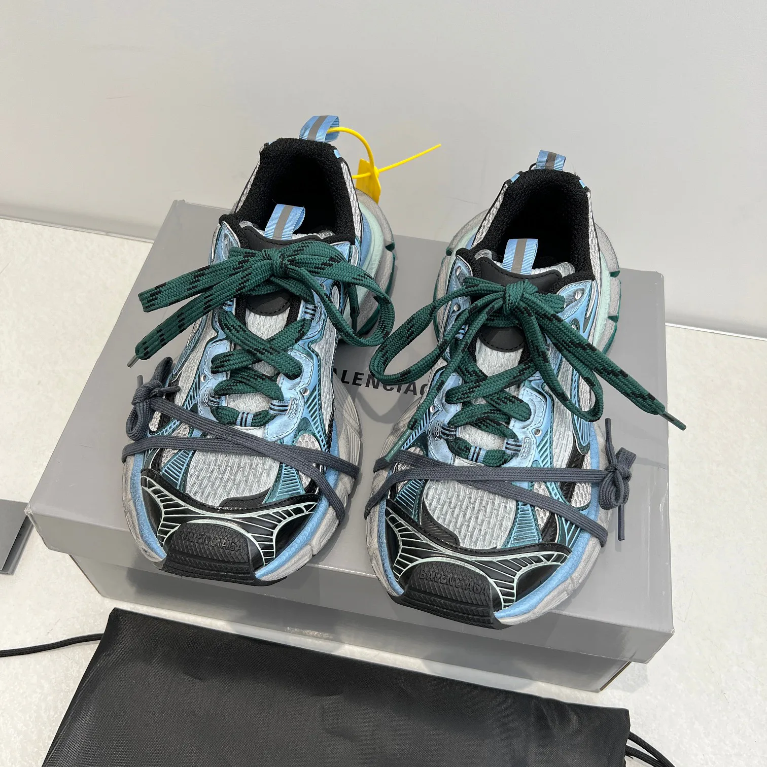 Кроссовки Женские Balenciaga 11186158