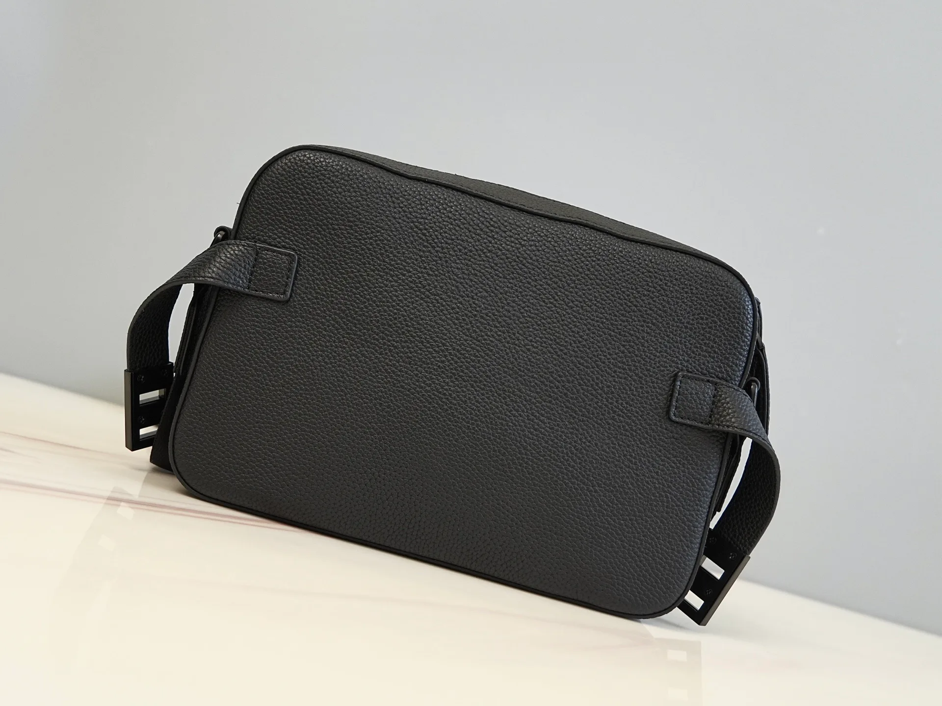 Кожаные Куртки И Дублёнки Мужские Salvatore Ferragamo 12723988