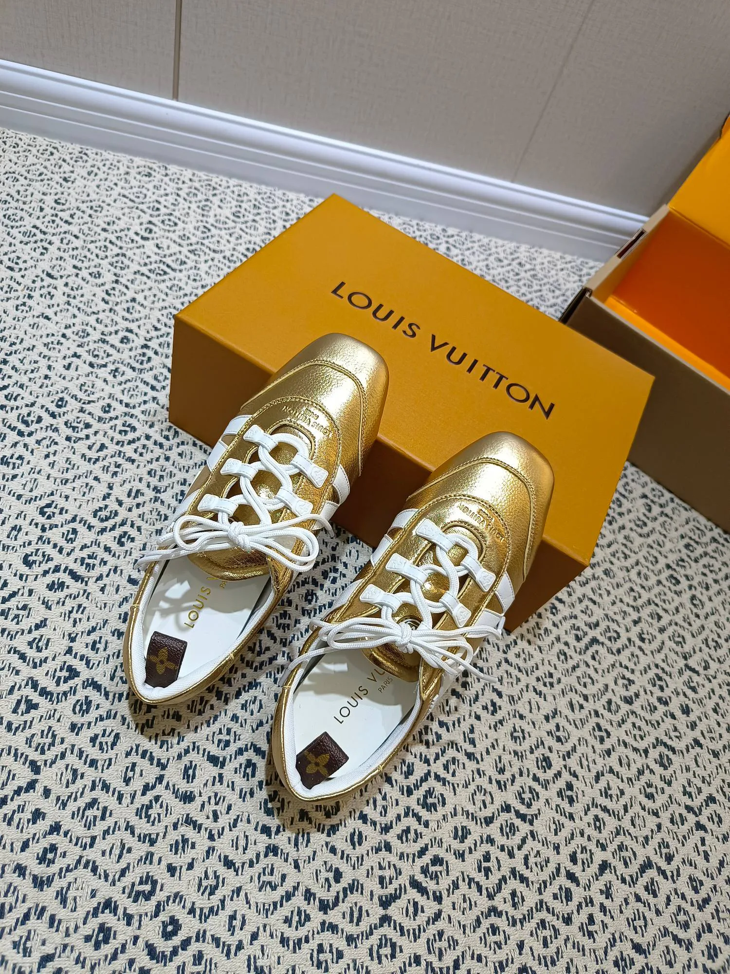 Кроссовки Женские Louis Vuitton 48749