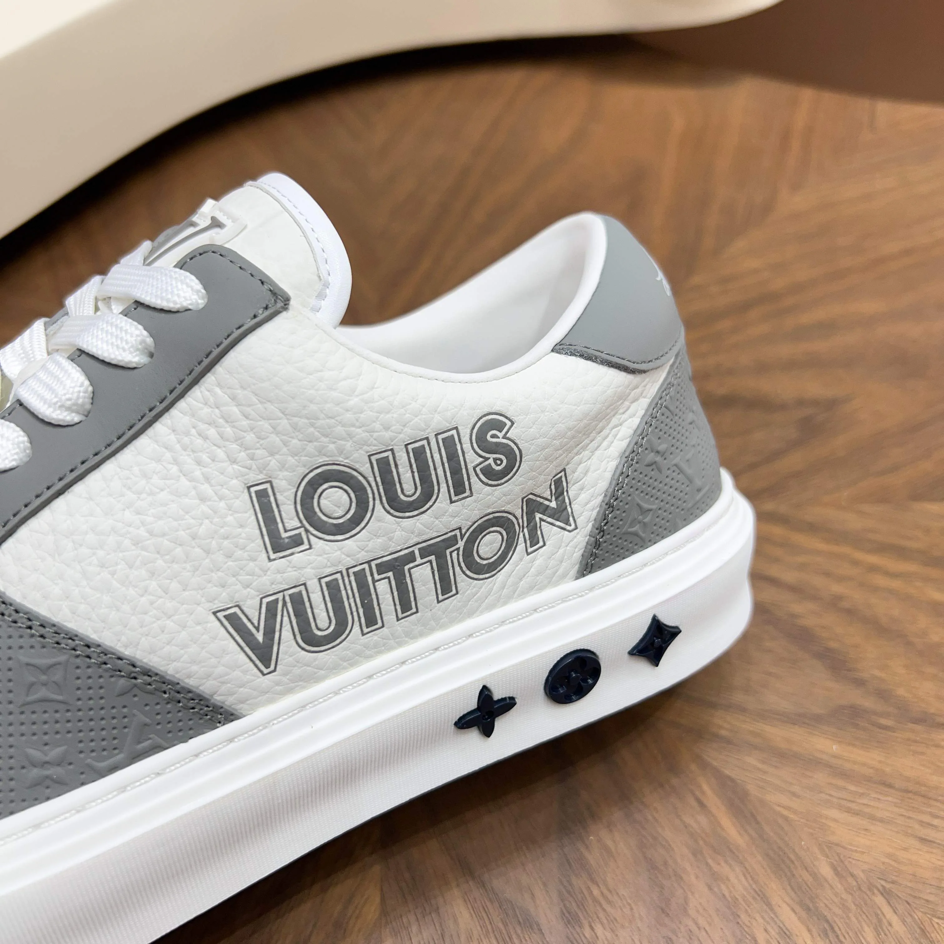 Кроссовки Мужские Louis Vuitton 17921407