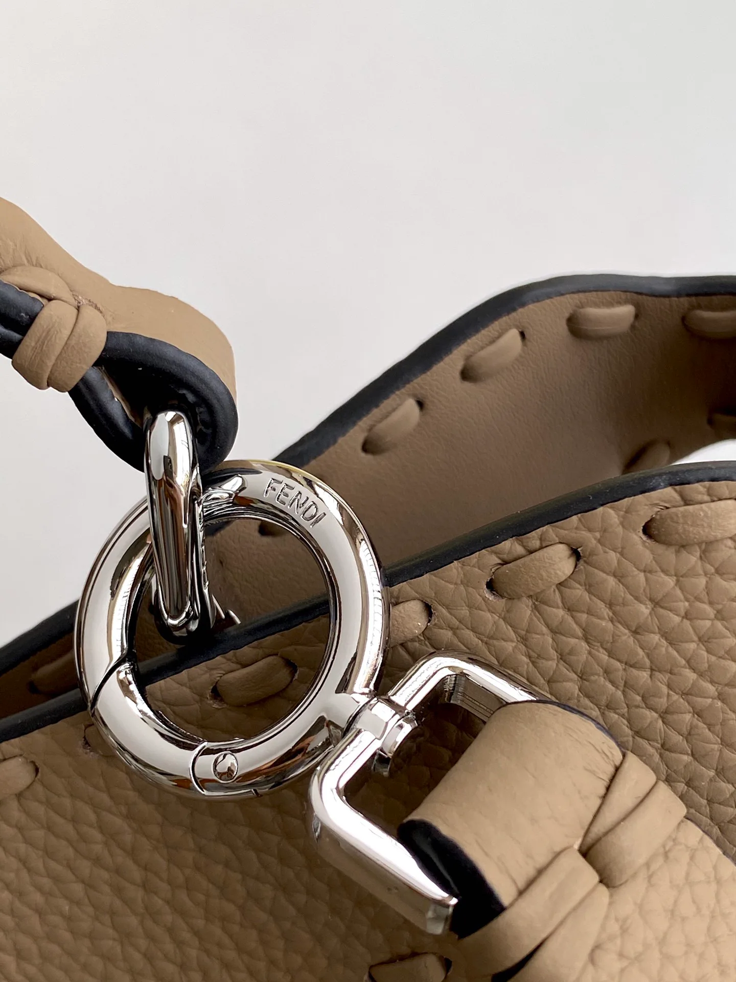 Классические Сумки Женские Fendi 11671440