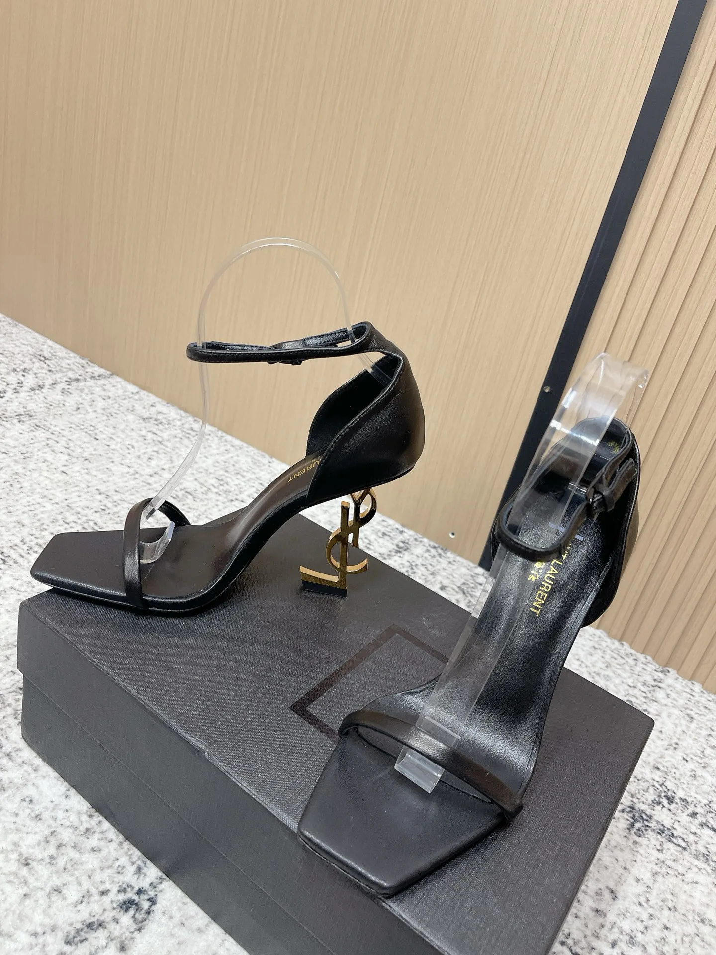 Туфли Женские Saint Laurent 11515348