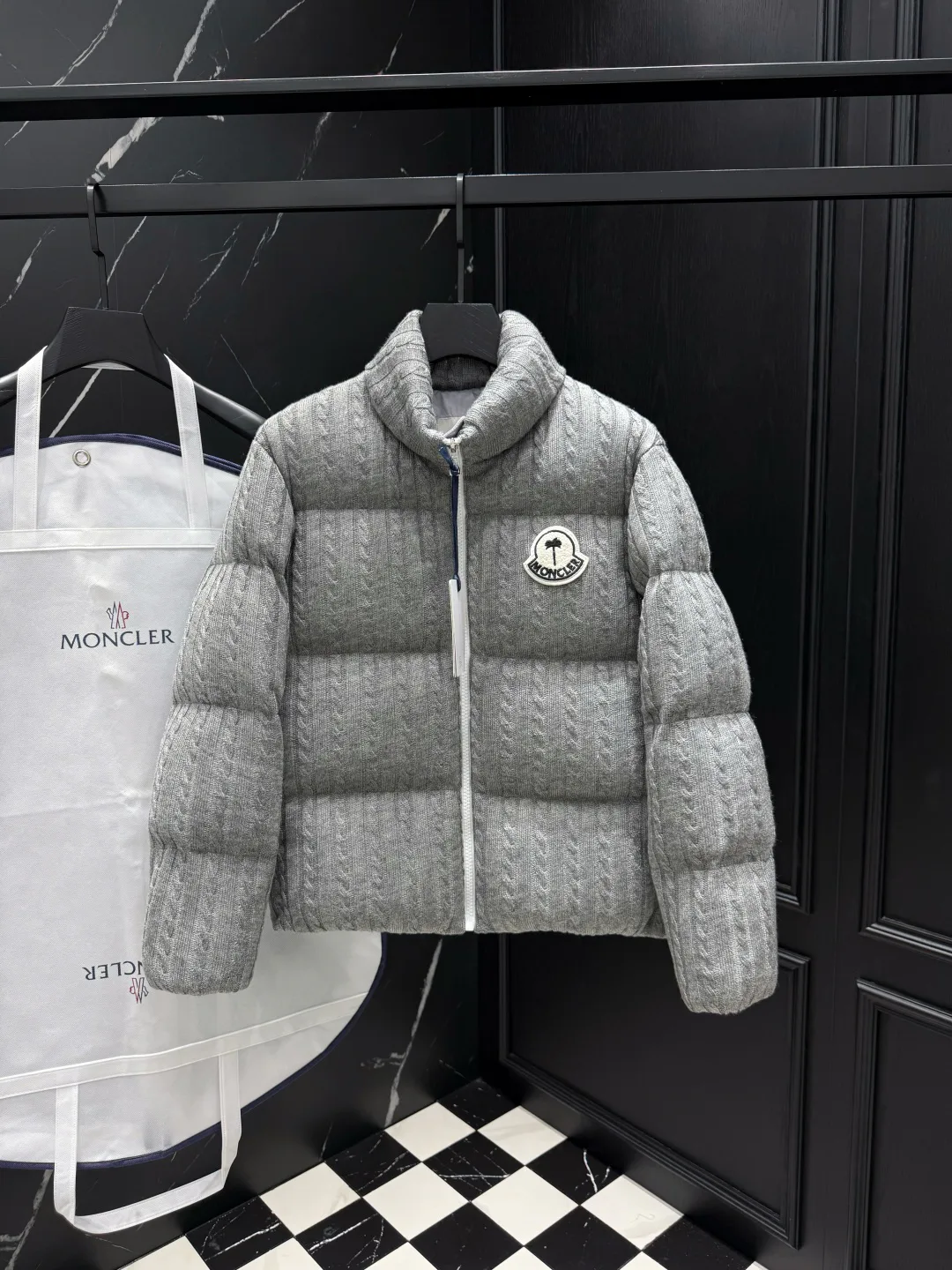 Куртки И Пуховики Мужские Moncler 1211855