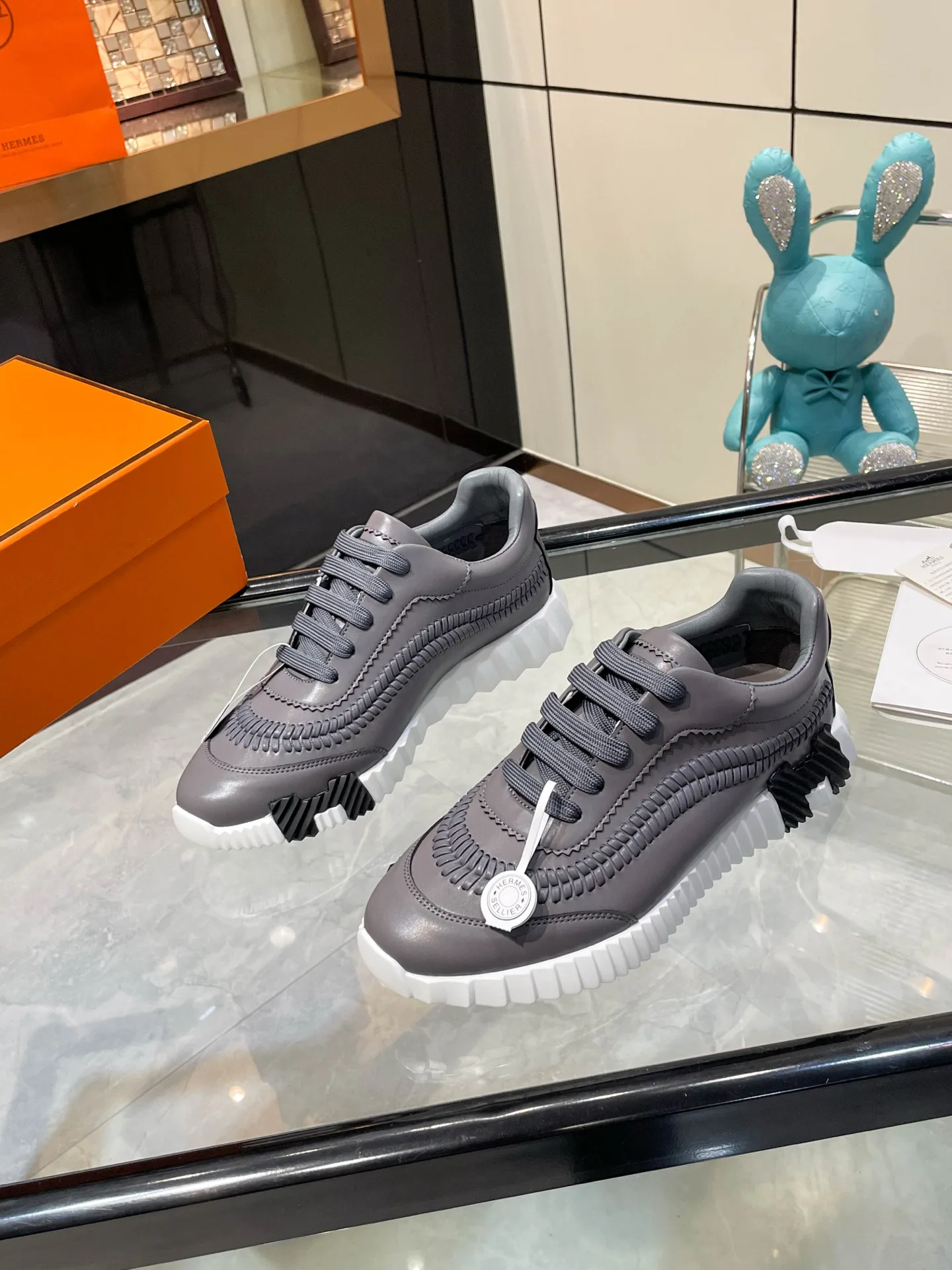 Кроссовки Женские Hermes 17954789