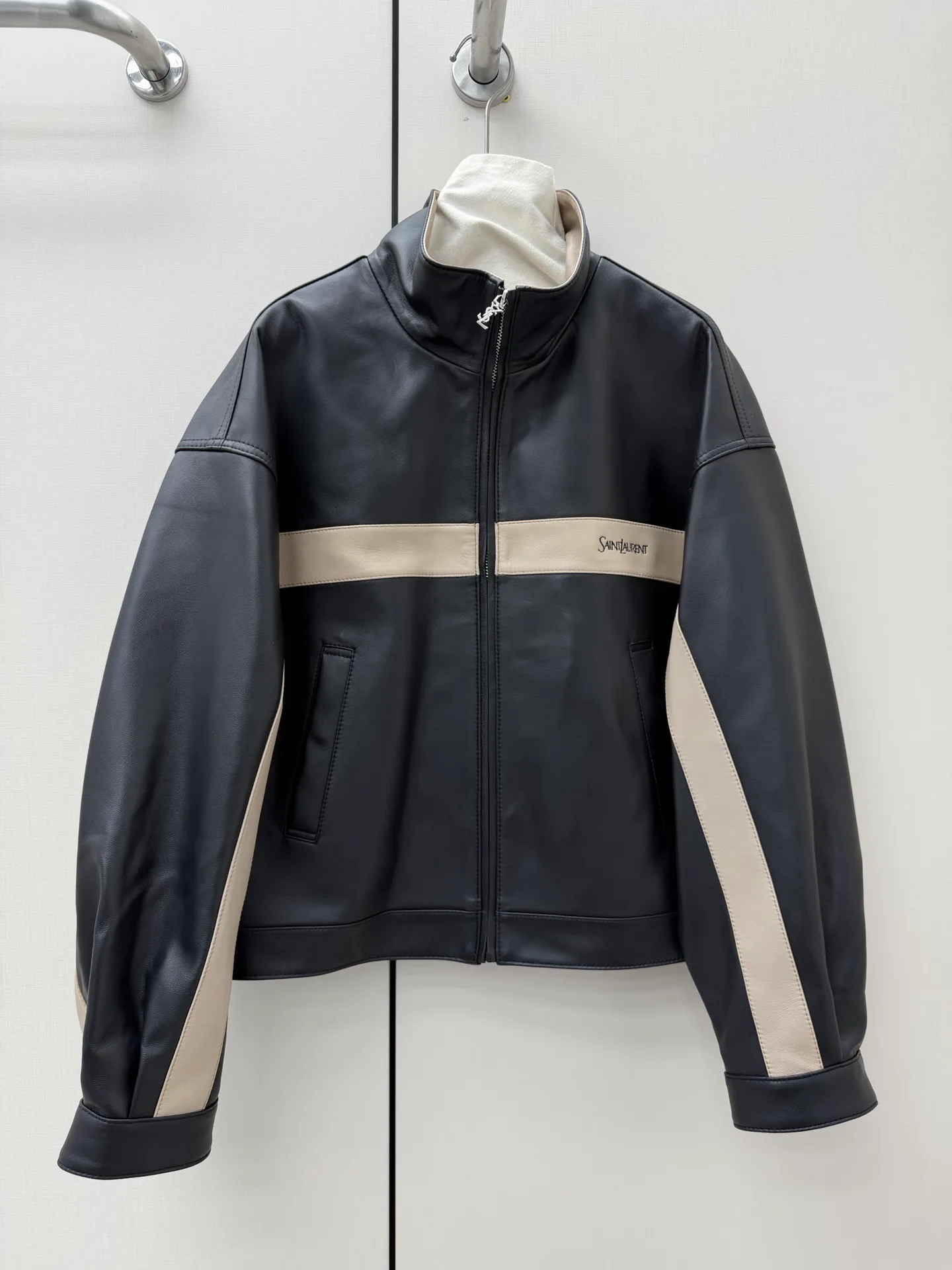 Кожаные Куртки И Дублёнки Женские Saint Laurent 18064830