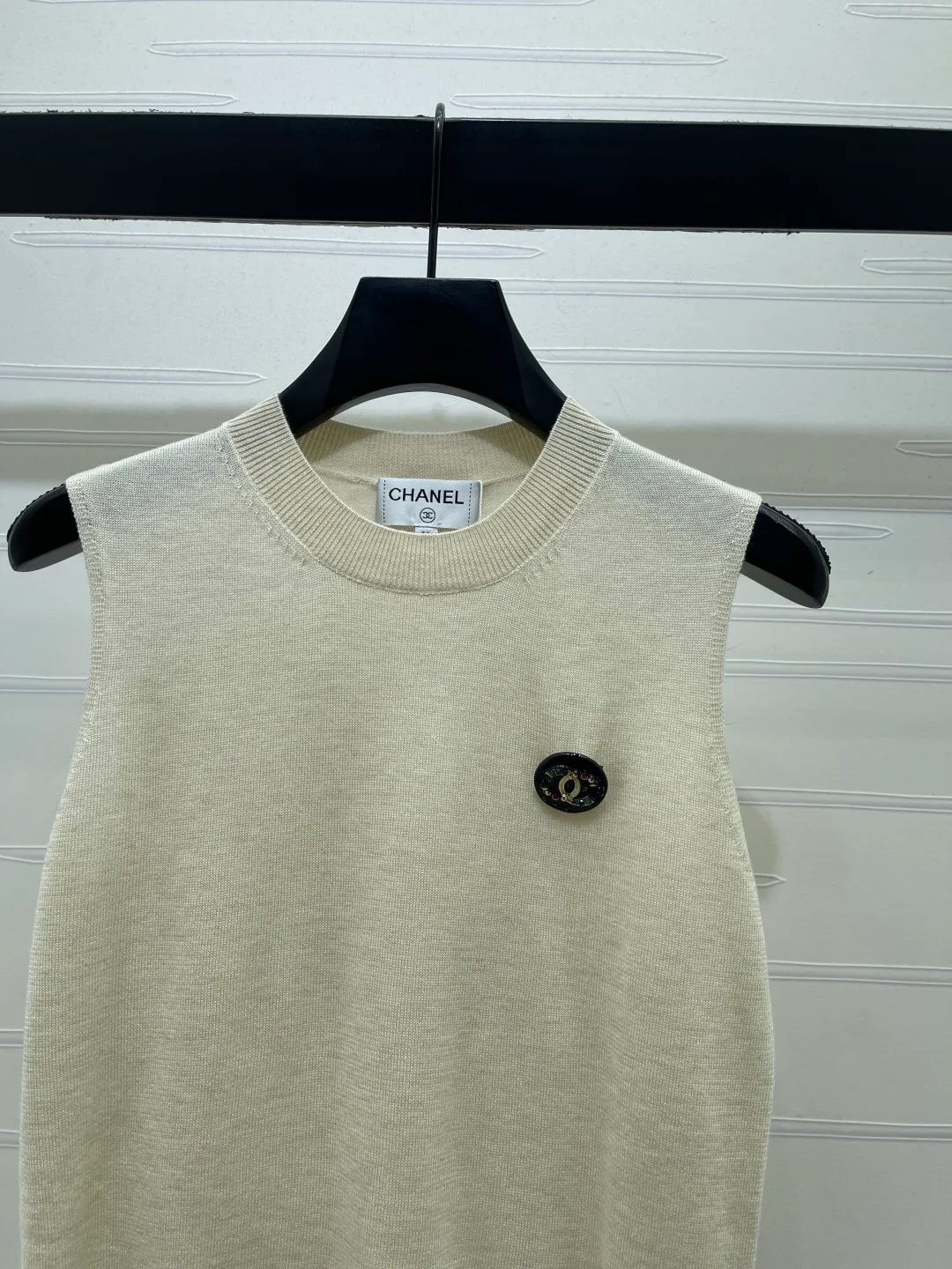 Жилеты Женские Chanel 17597759