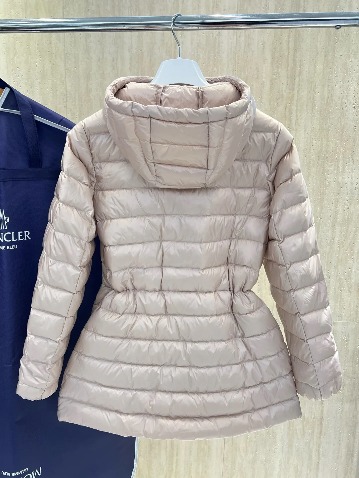 Куртки И Пуховики Женские Moncler 18723363