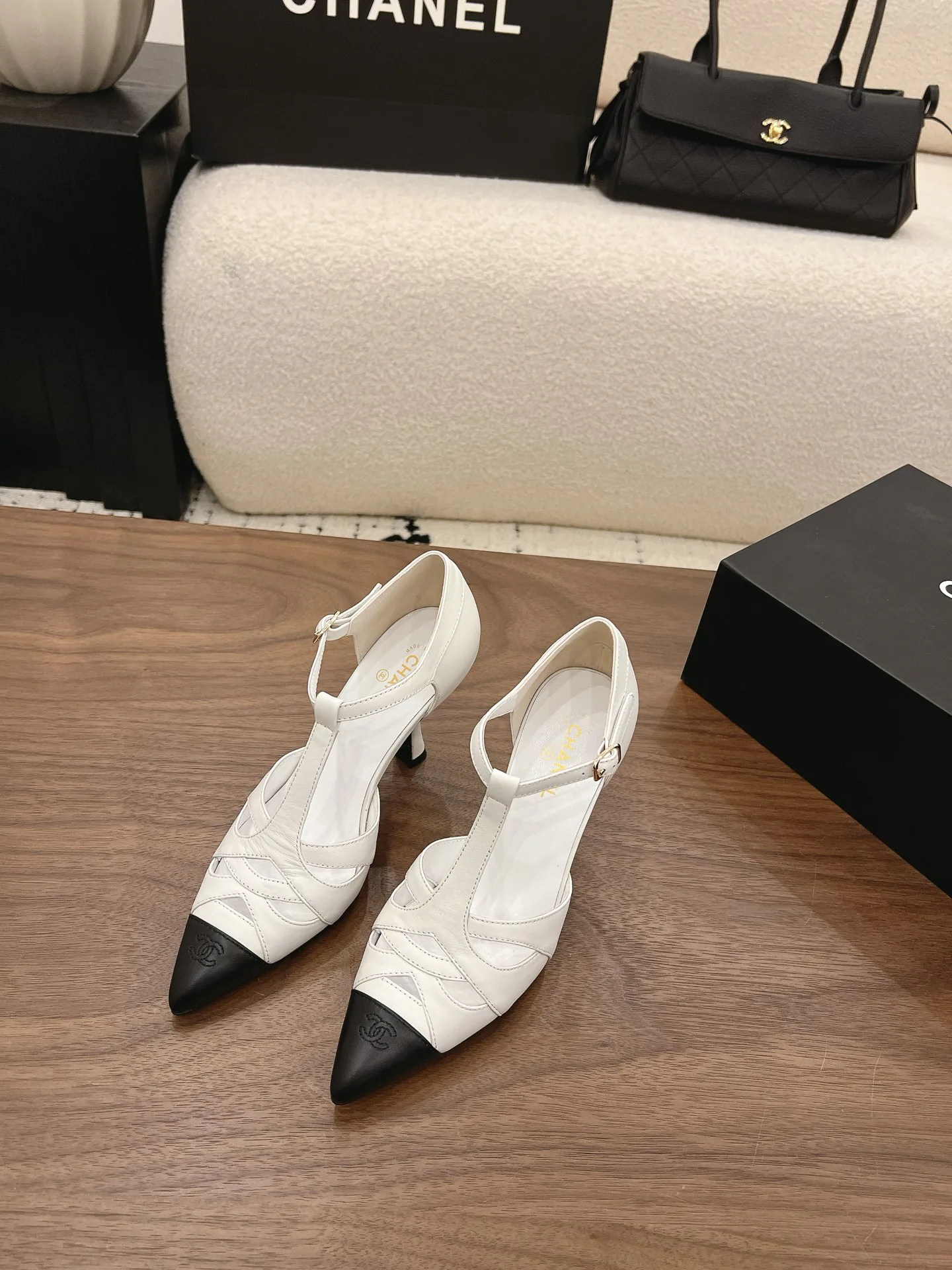 Туфли Женские Chanel 16931515