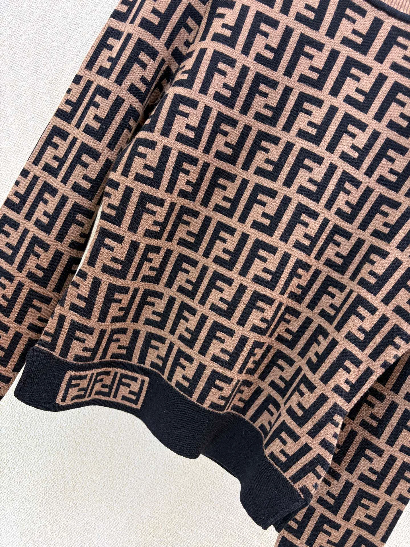 Джемперы И Свитеры Женские Fendi 18128354