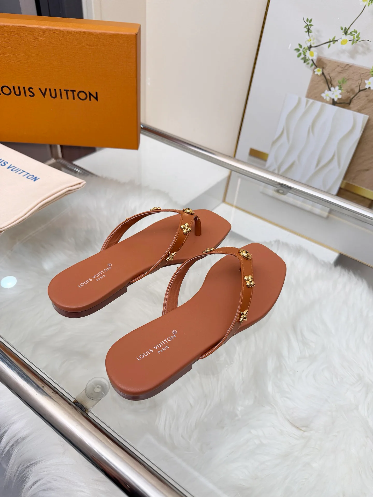 Шлепанцы Женские Louis Vuitton 13253500