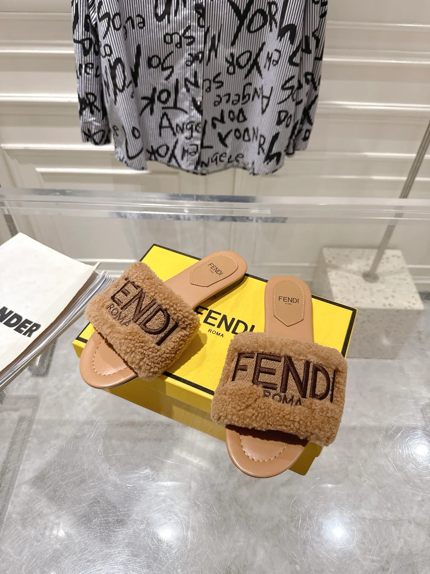 Шлепанцы Женские Fendi 56025