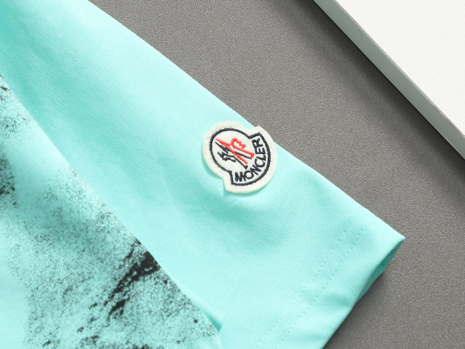 Футболки Женские Moncler 11448119