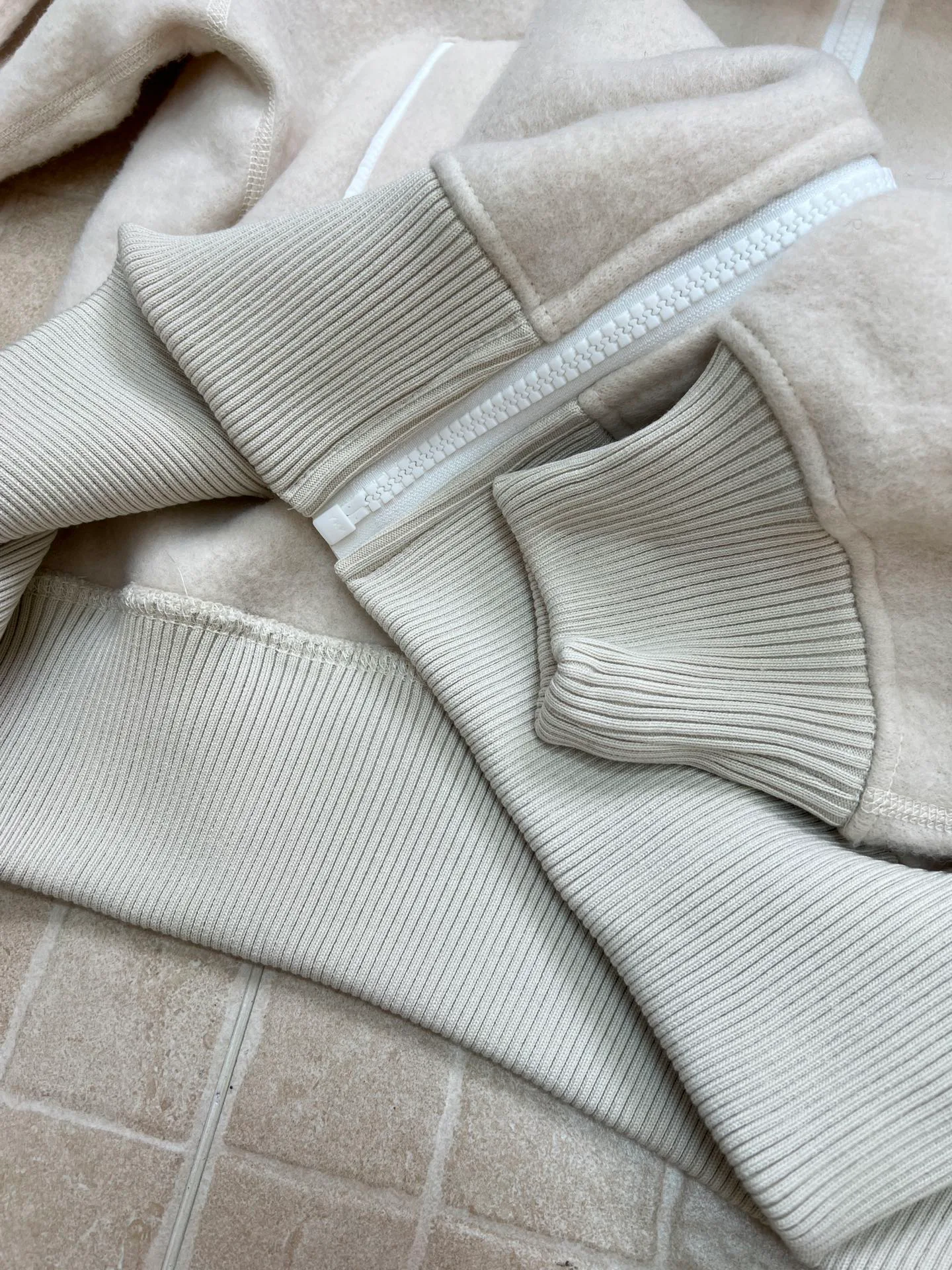 Куртки И Пуховики Женские Canada Goose 17923102