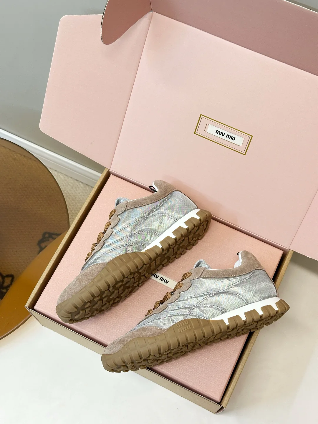 Кроссовки Женские Miu Miu 19032050
