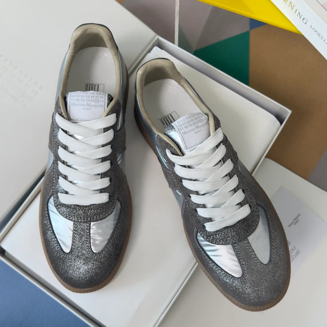 Кроссовки Женские Maison Margiela 10999421