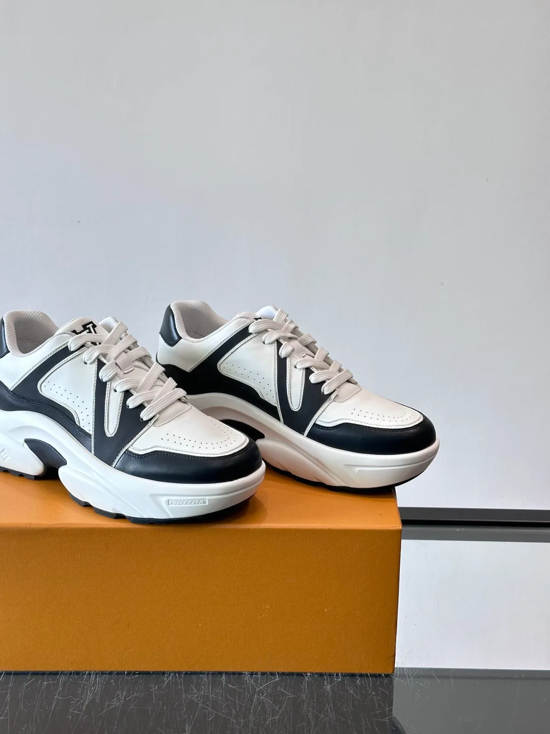 Кроссовки Мужские Louis Vuitton 1969462