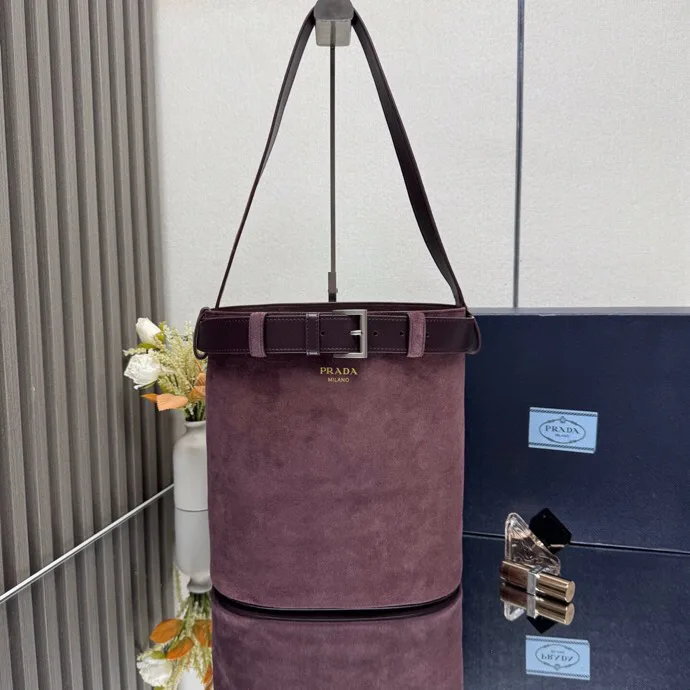 Классические Сумки Женские Prada 13332198