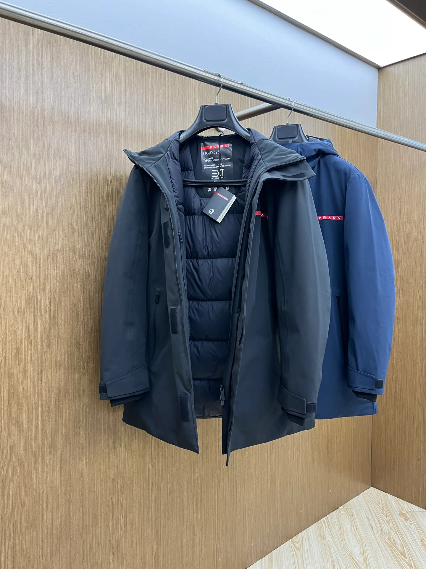 Куртки И Пуховики Мужские Prada 18194603
