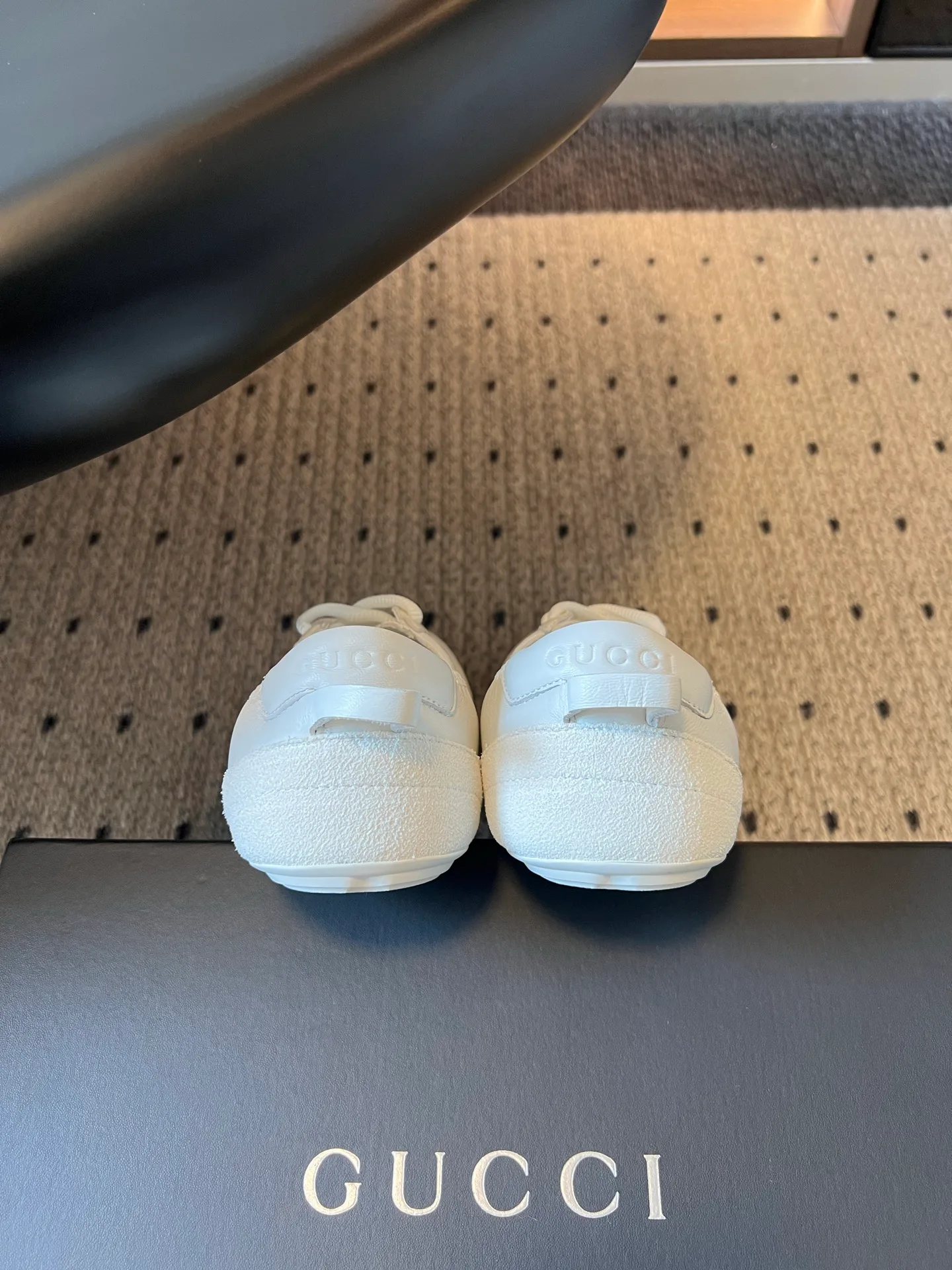 Кроссовки Женские Gucci 17614655