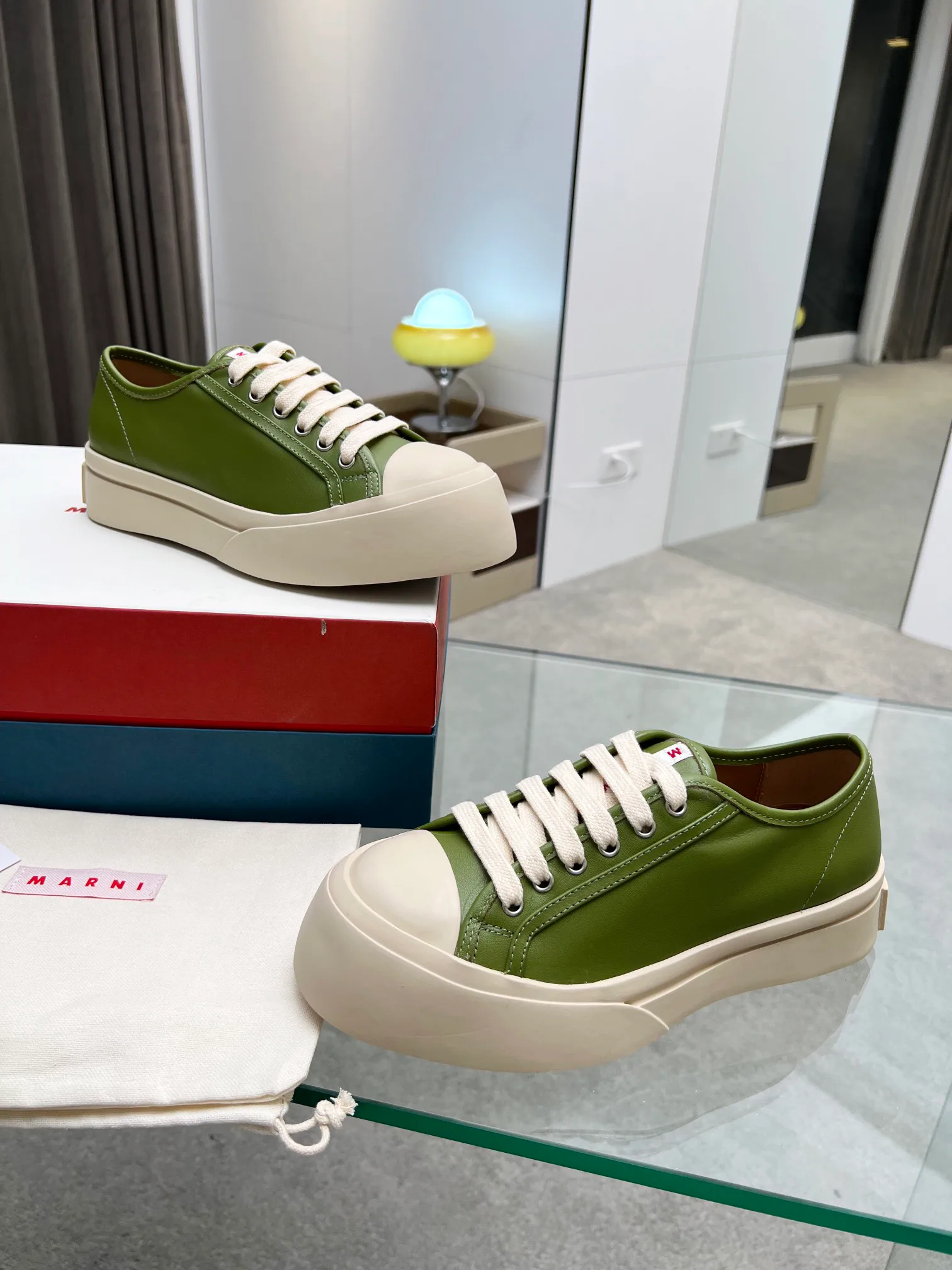 Кроссовки Женские Marni 18039751