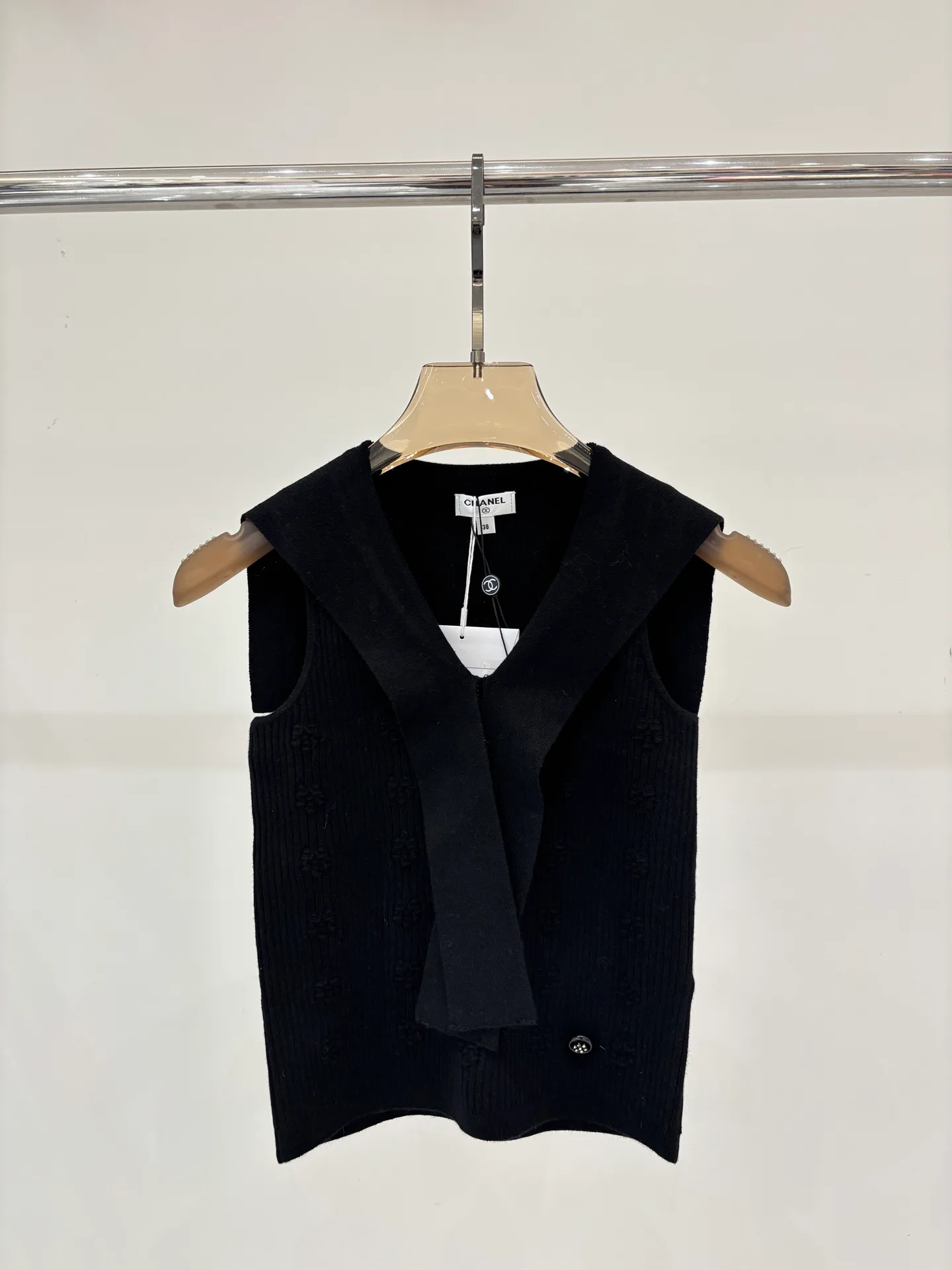 Жилеты Женские Chanel 10889828