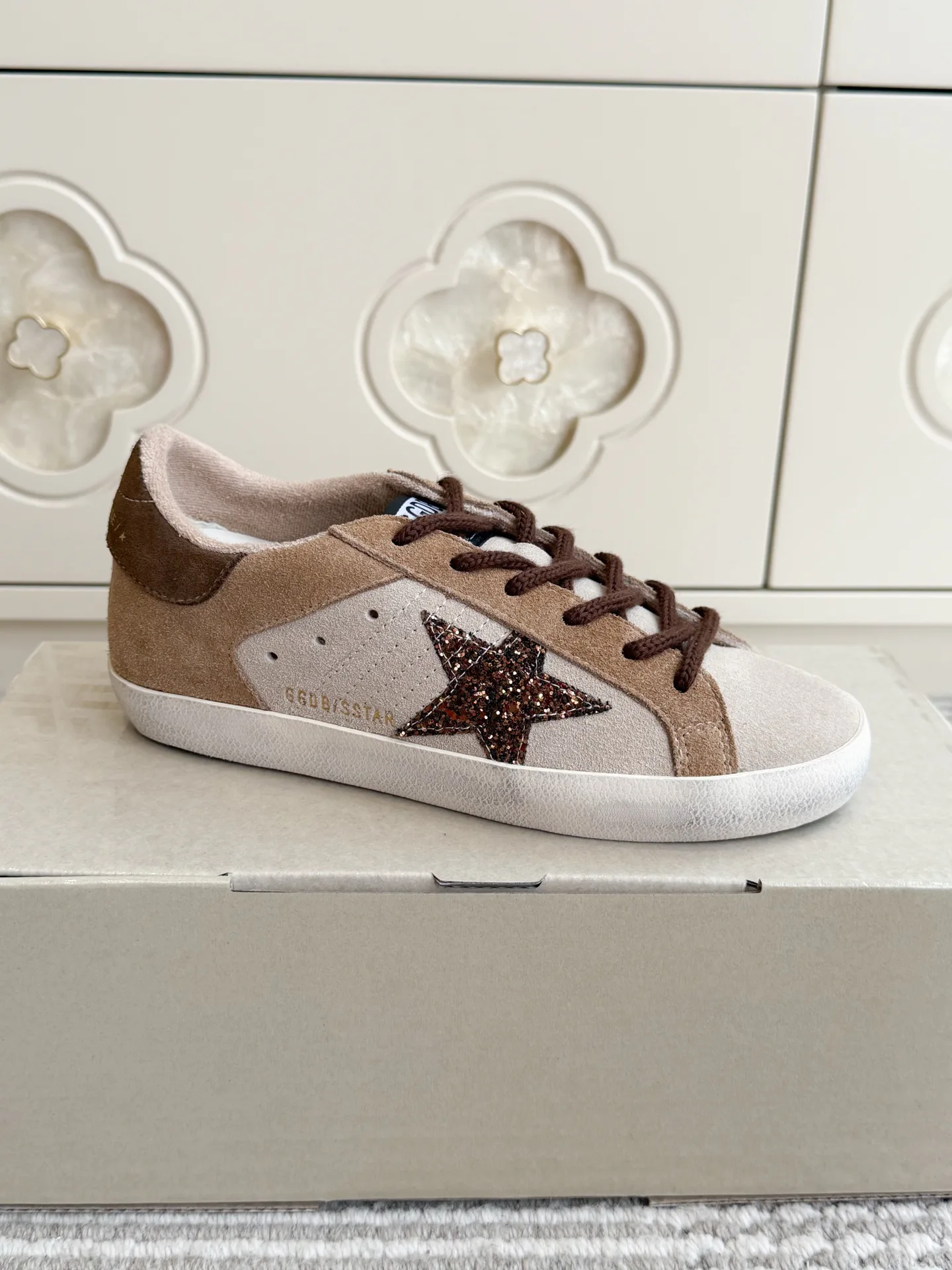Кроссовки Женские Golden Goose 18360500