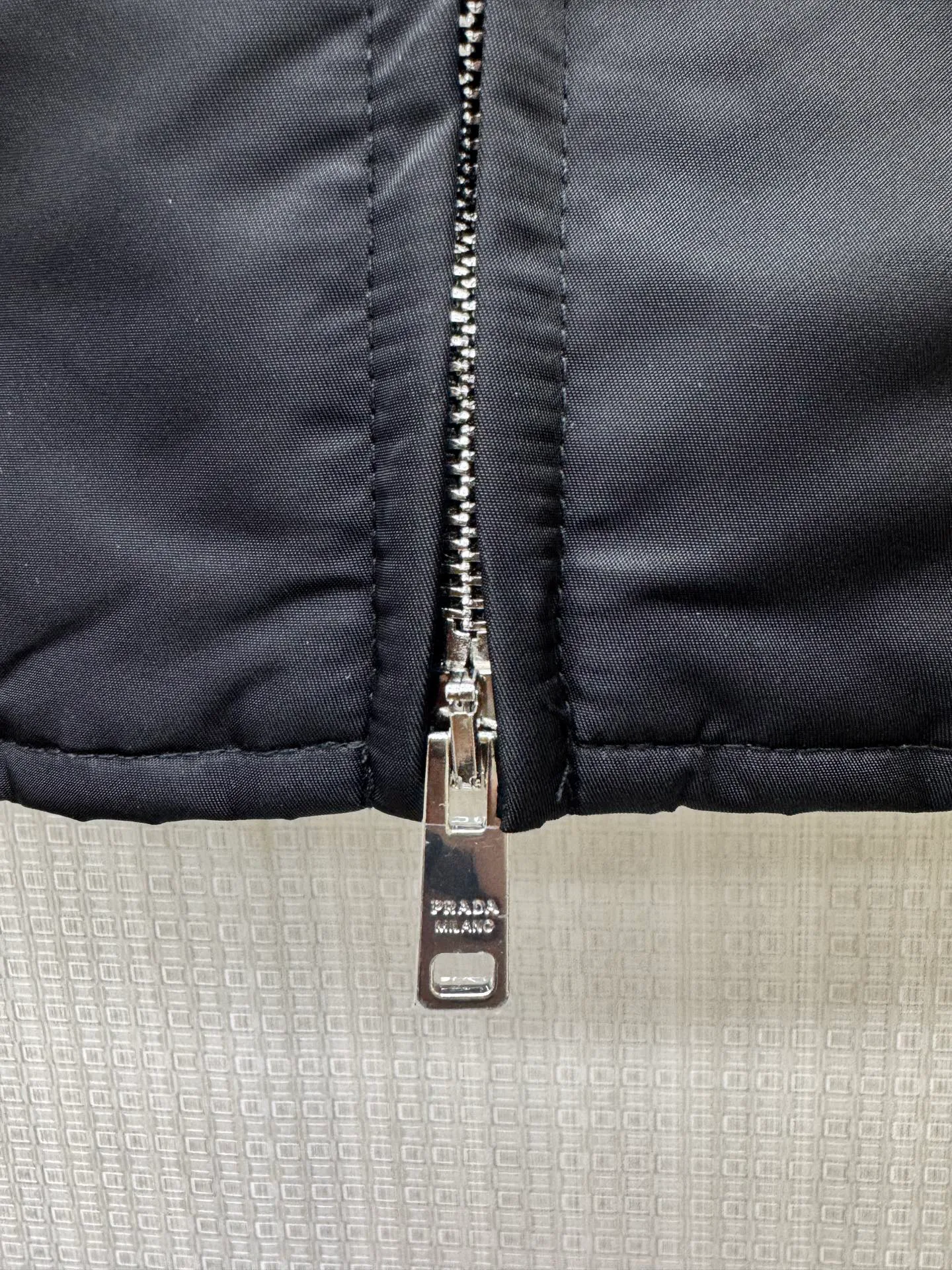 Куртки И Пуховики Женские Prada 18204533
