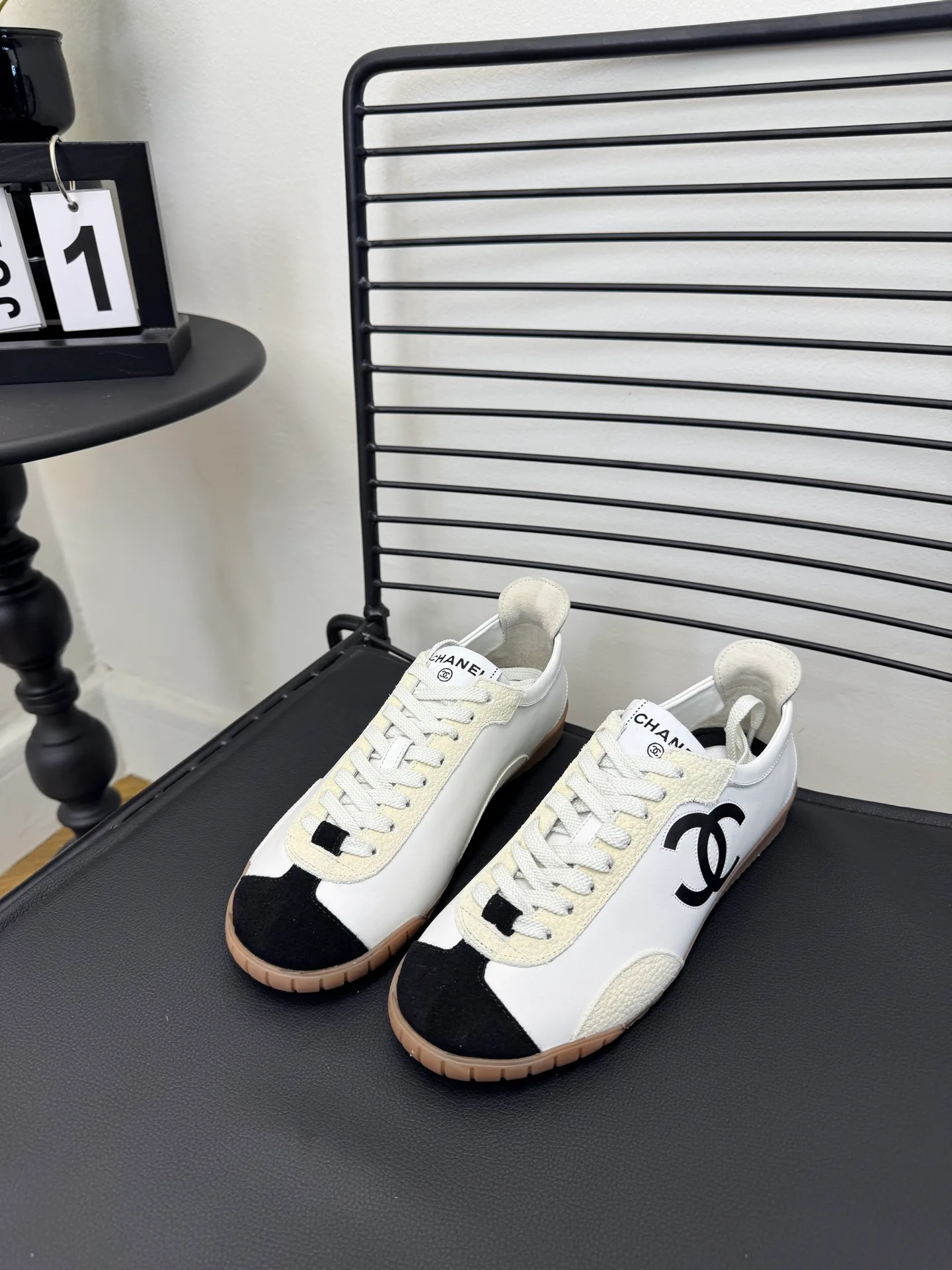 Кроссовки Женские Chanel 19044320
