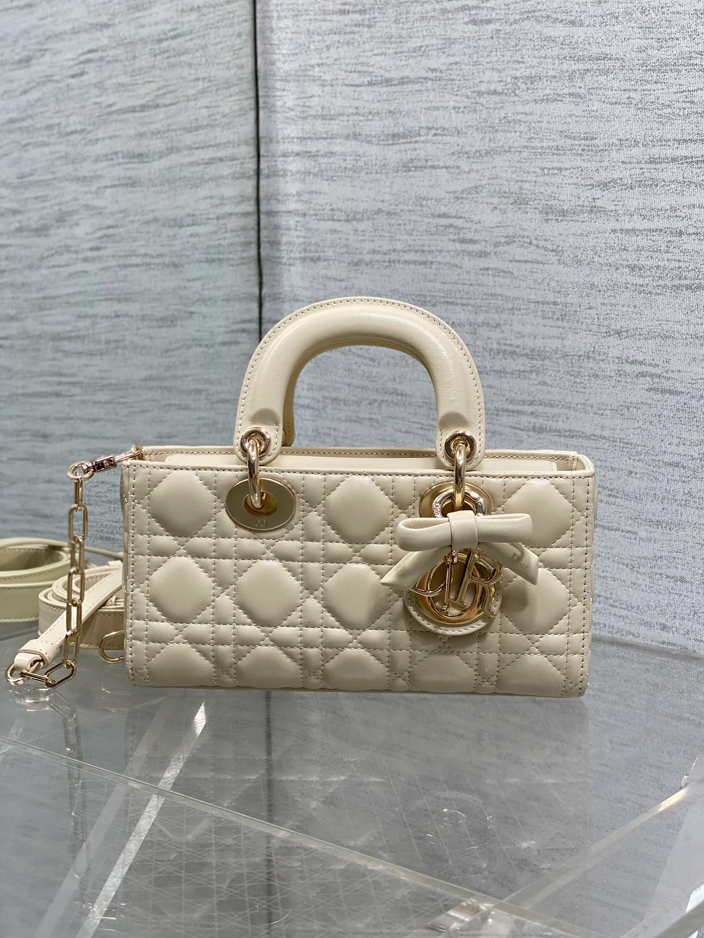 Классические Сумки Женские Christian Dior 11685174