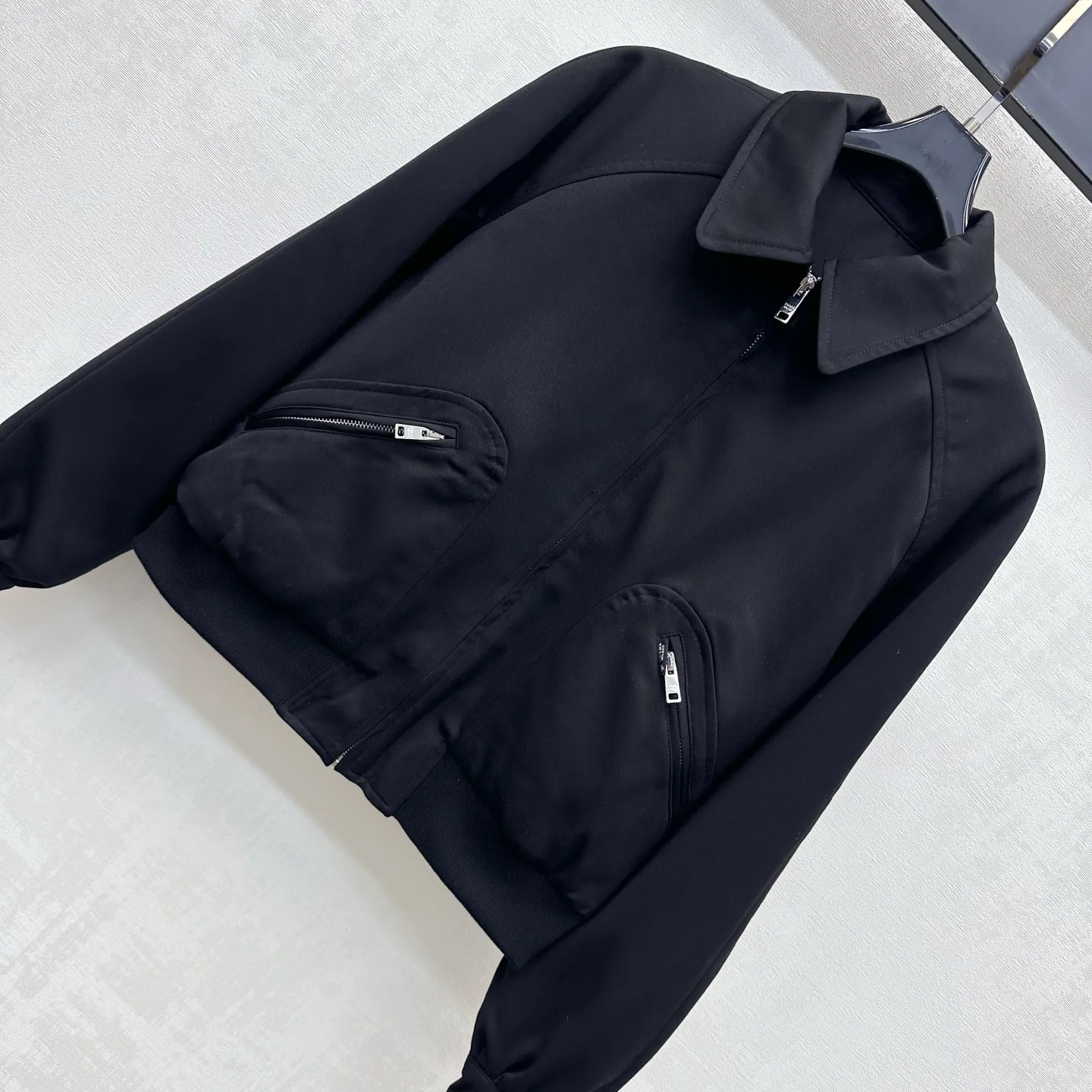 Куртки И Пуховики Женские Prada 18928382