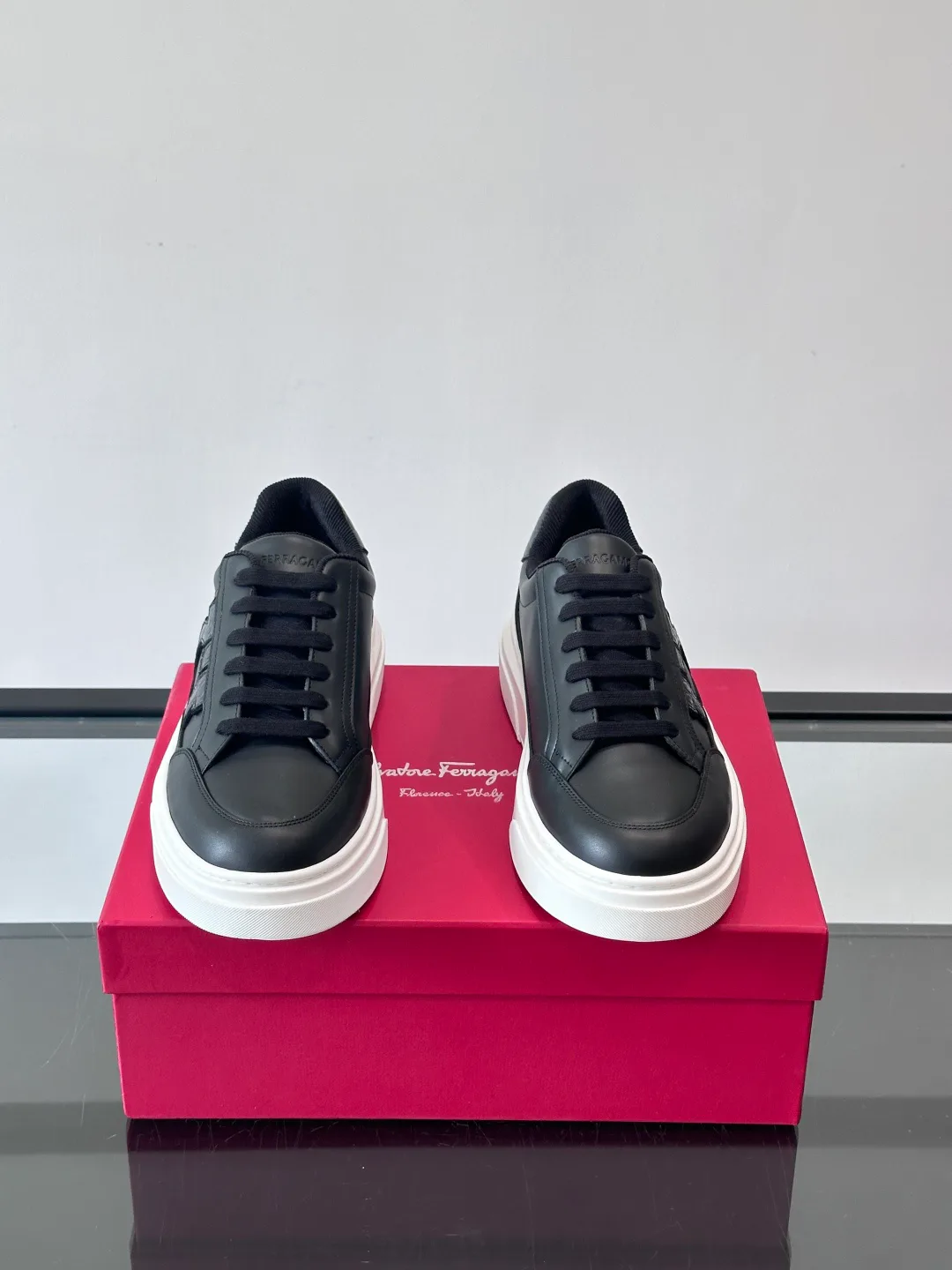 Кроссовки Мужские Salvatore Ferragamo 268096