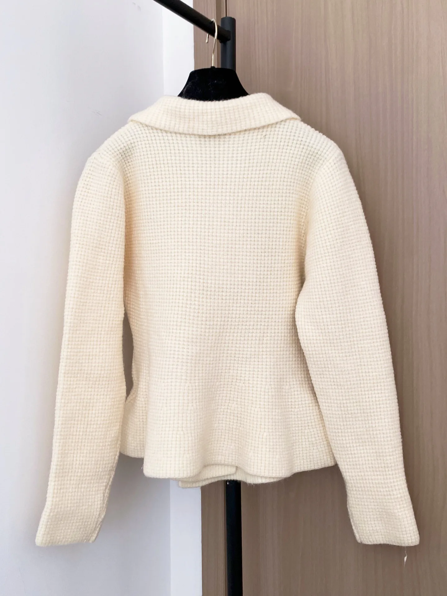 Куртки И Пуховики Женские Chanel 1321053