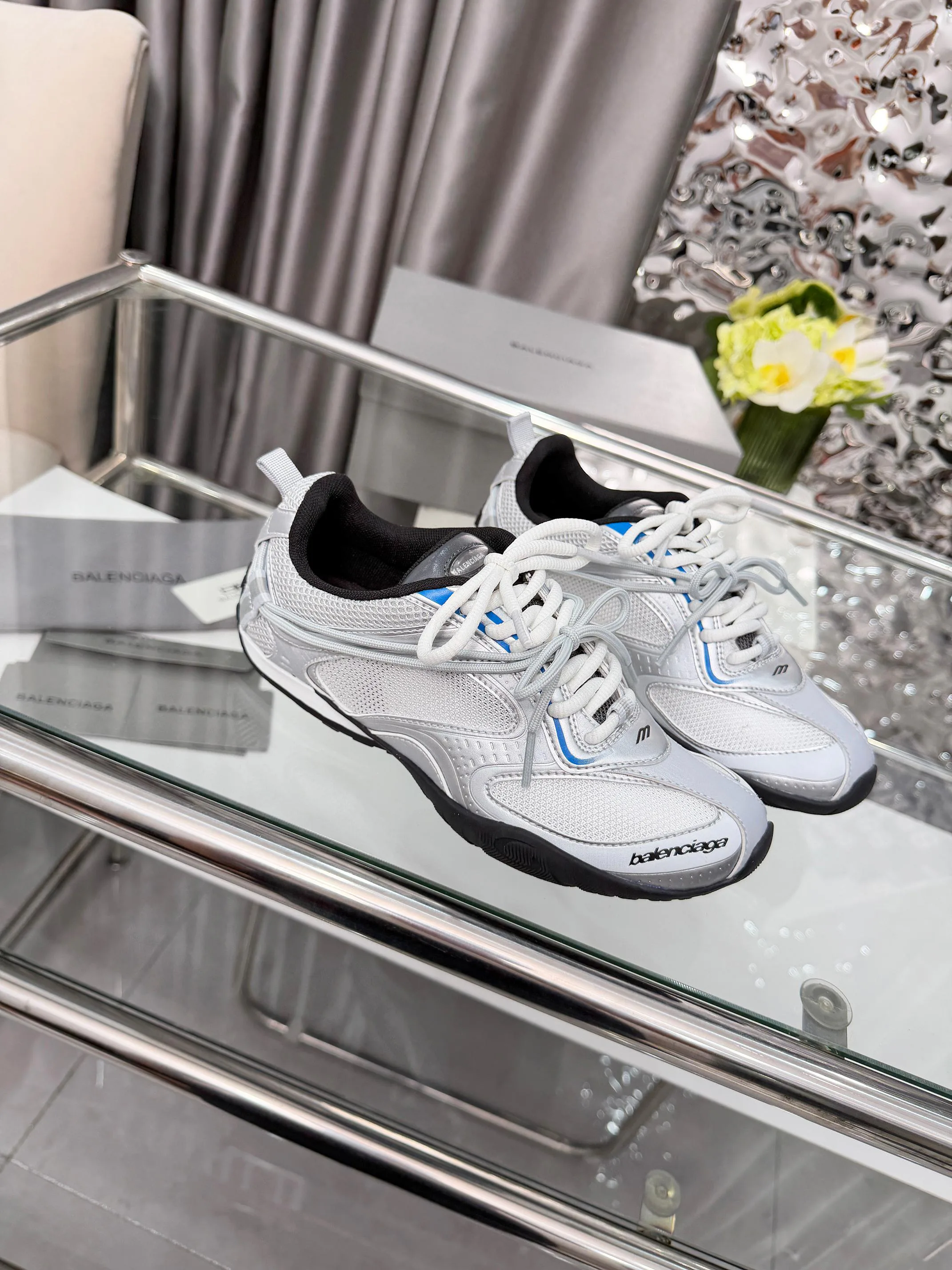 Кроссовки Женские Balenciaga 13080100