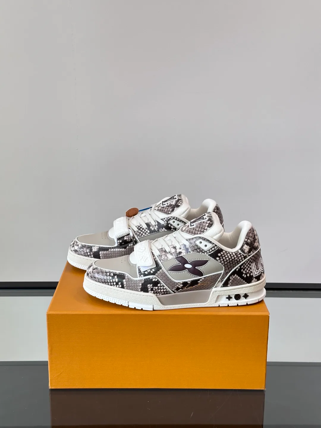 Кроссовки Мужские Louis Vuitton 33473