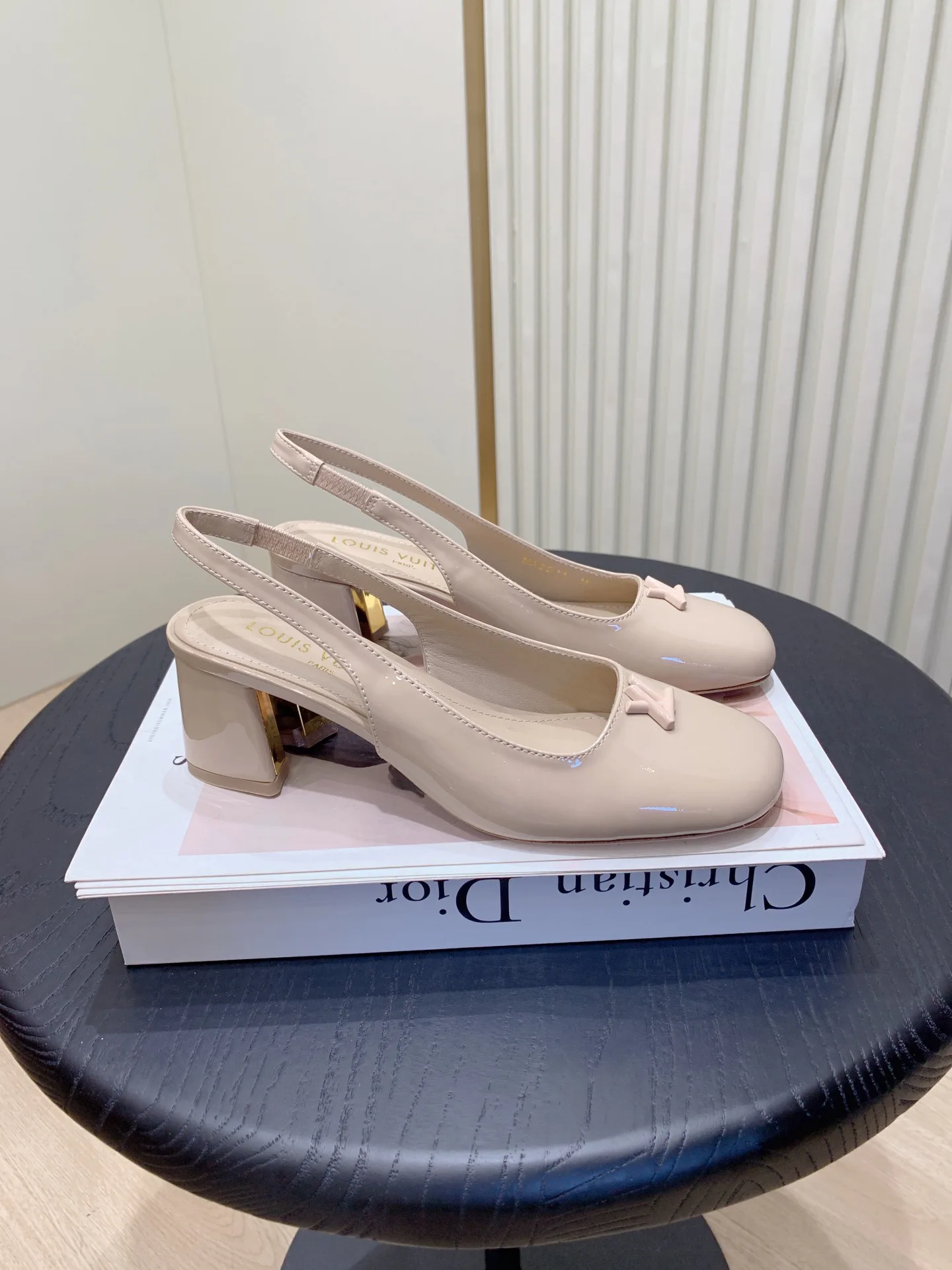 Туфли Женские Louis Vuitton 1834441