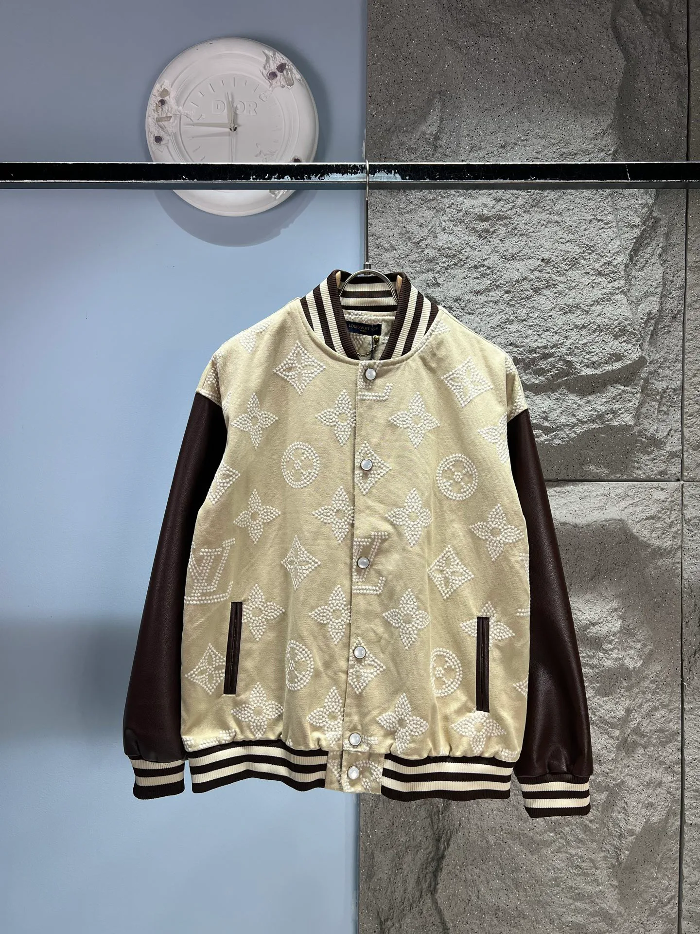 Куртки И Пуховики Мужские Louis Vuitton 129475