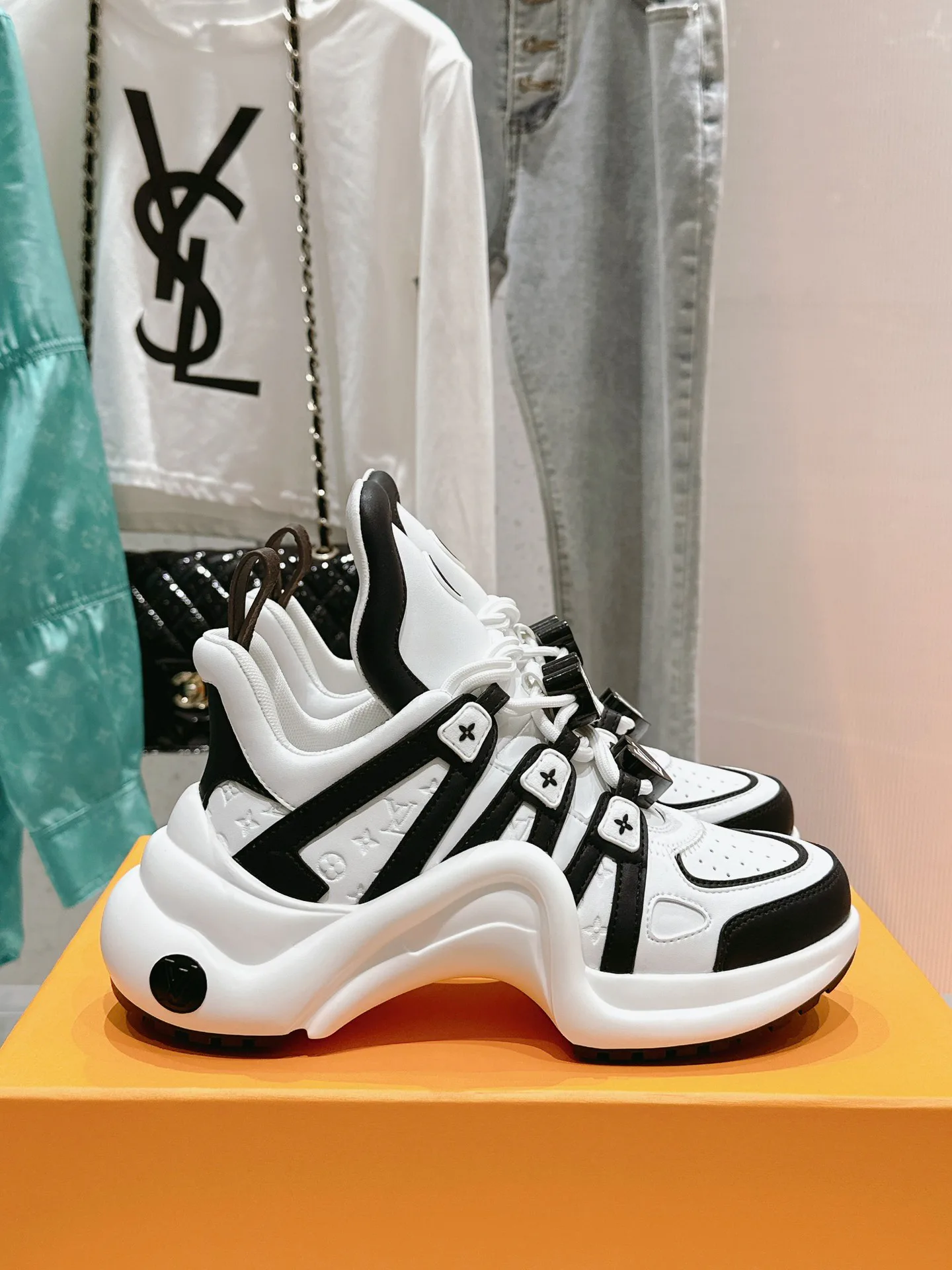 Кроссовки Женские Louis Vuitton 19754