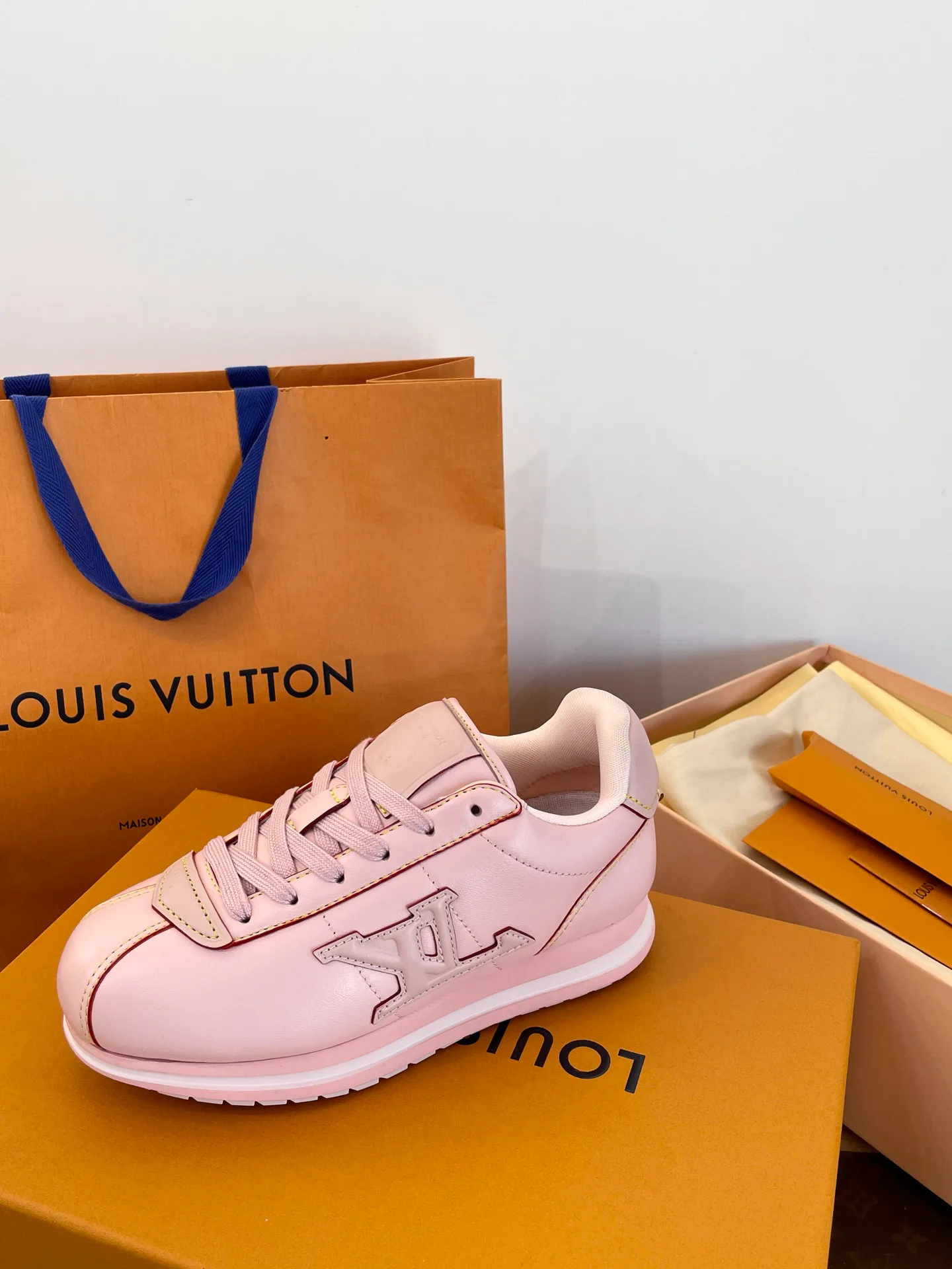 Кроссовки Женские Louis Vuitton 1285145