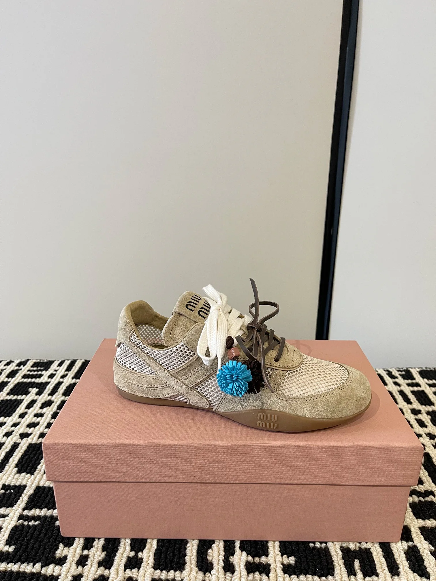 Кроссовки Женские Miu Miu 10991297