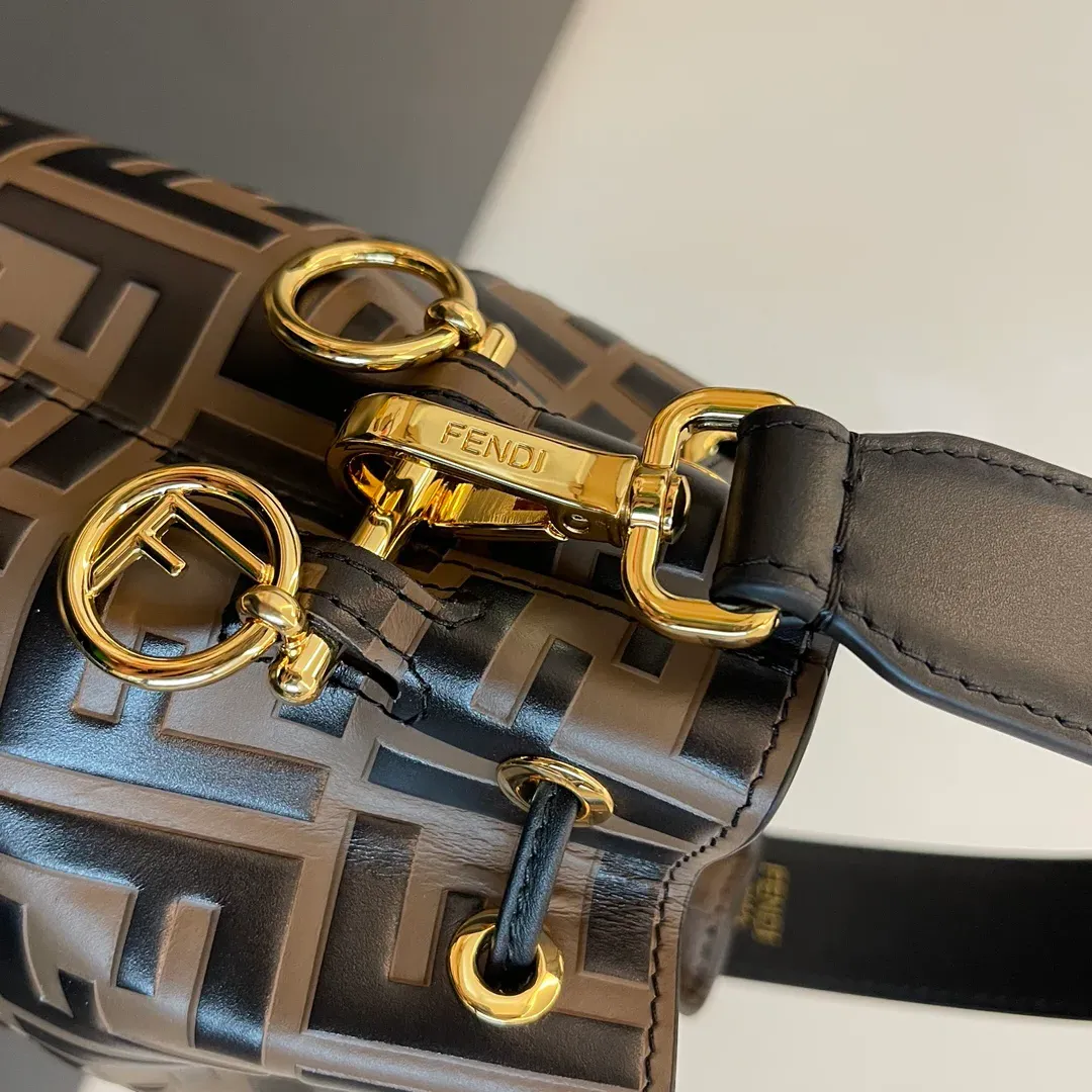 Сумки На Ремне Женские Fendi 343515