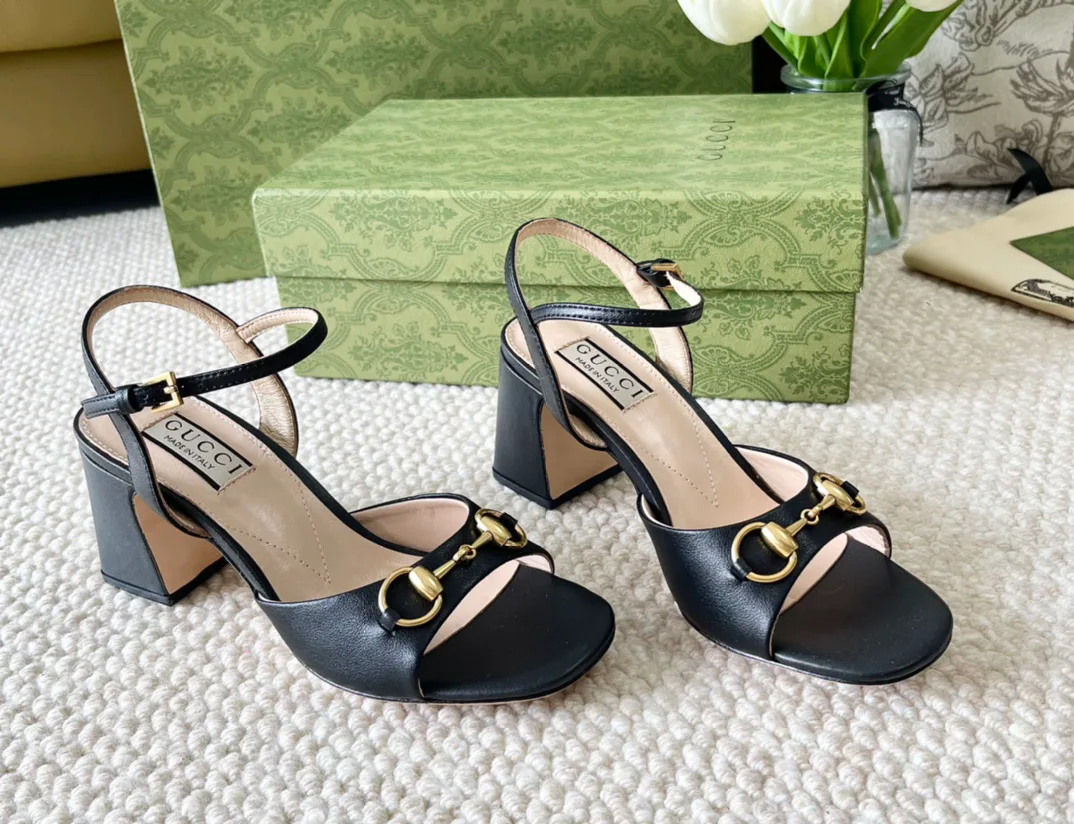 Босоножки Женские Gucci 17614715
