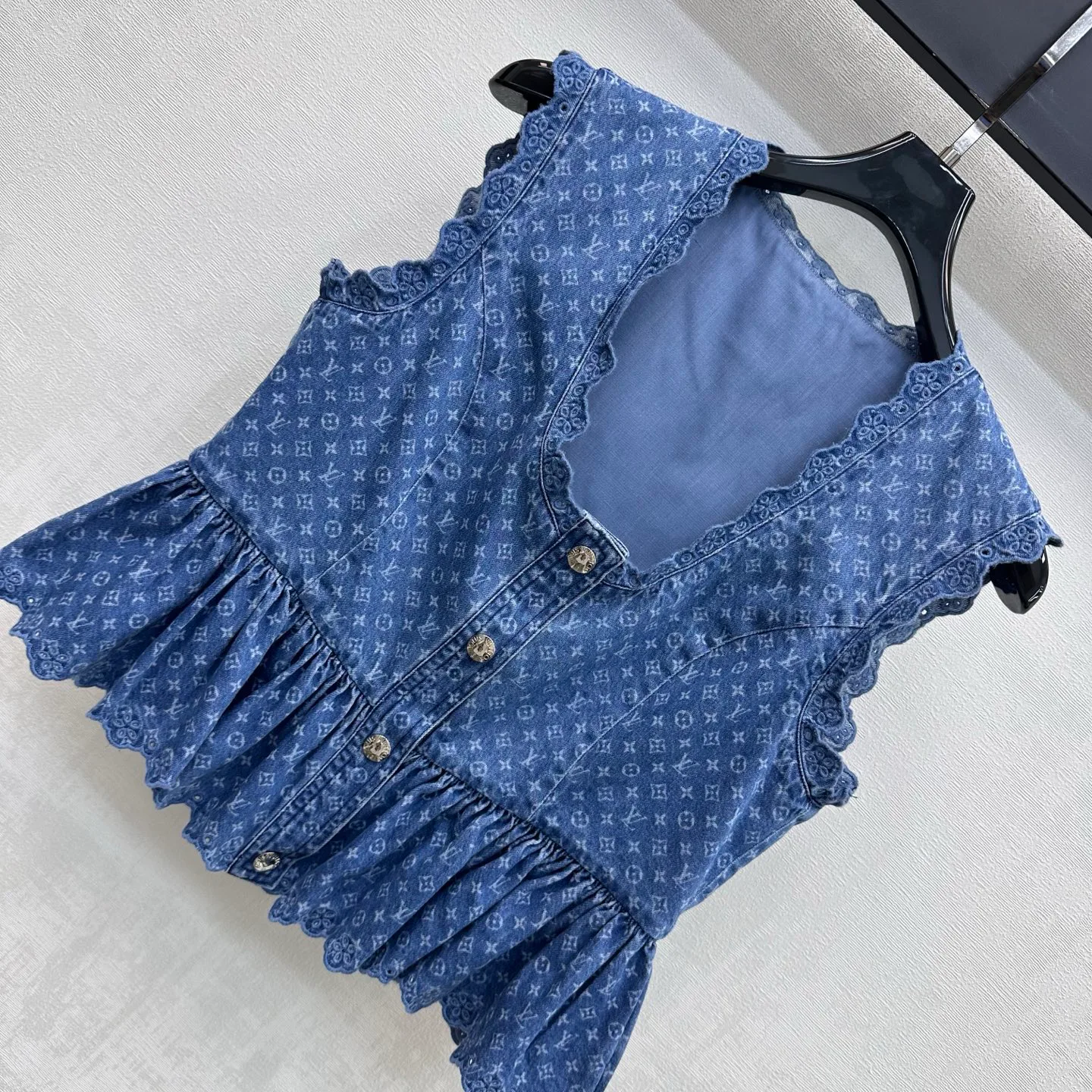 Жилеты Женские Louis Vuitton 17392648