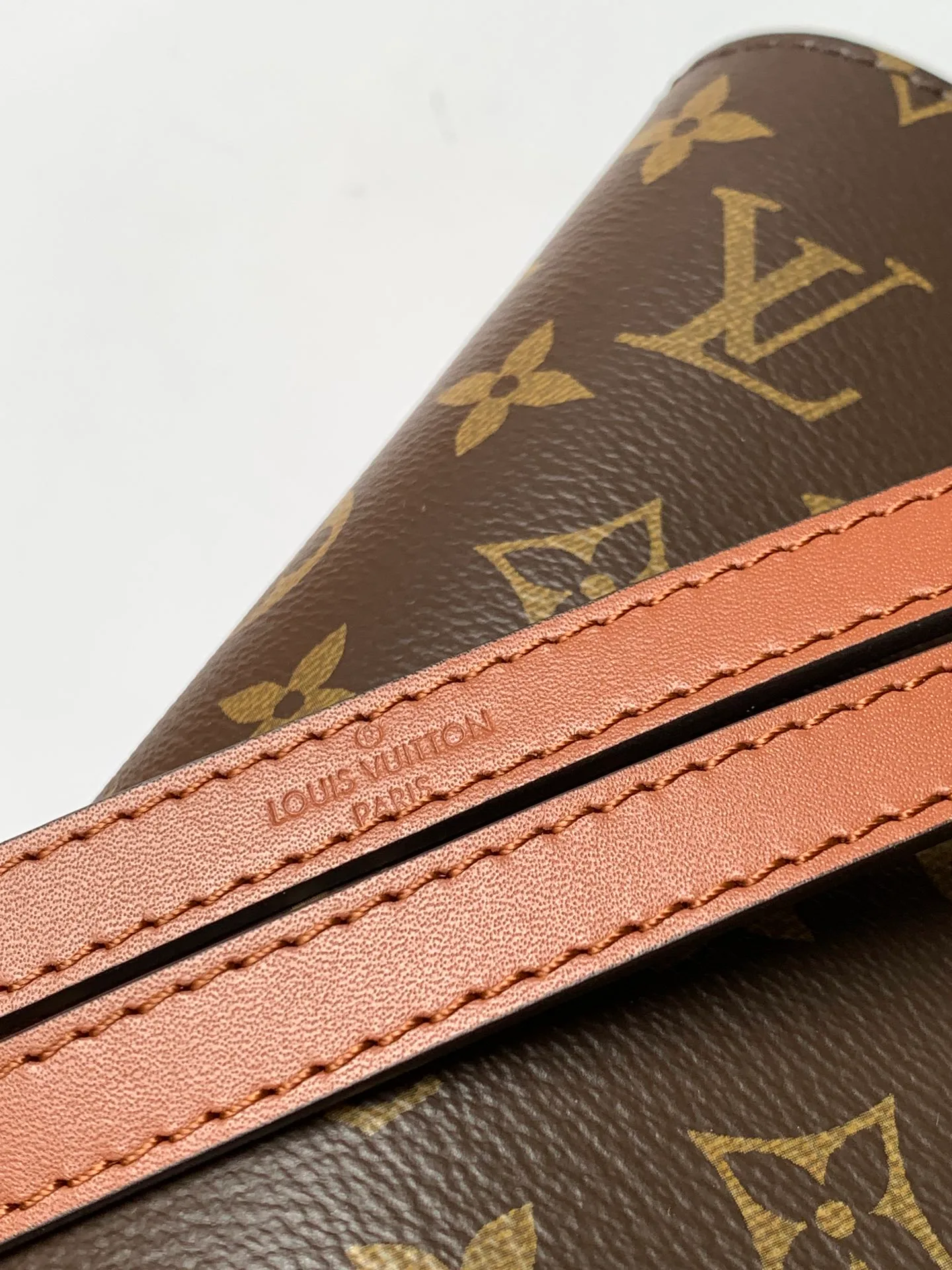 Классические Сумки Женские Louis Vuitton 13394404