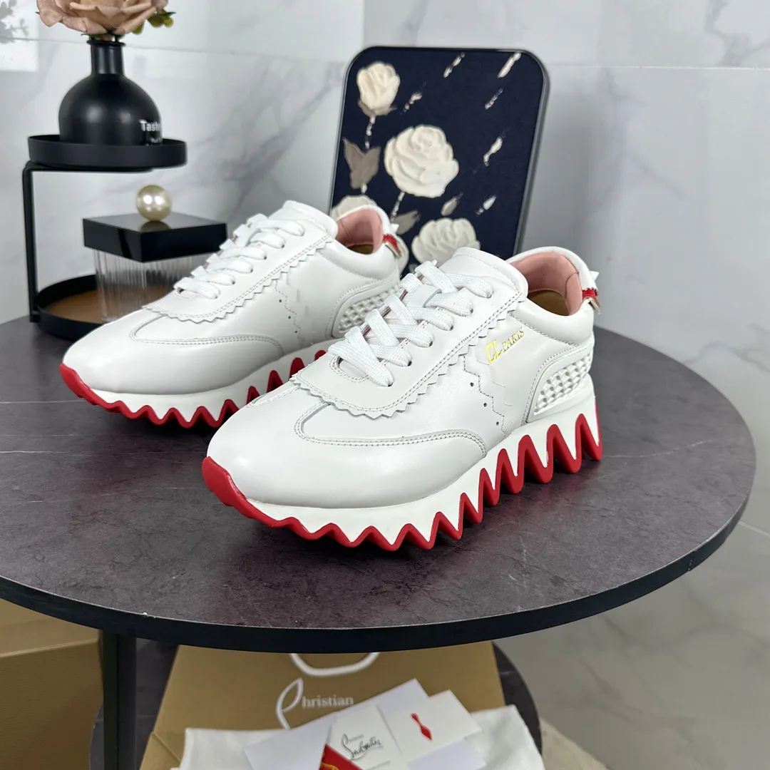 Кроссовки Женские Christian Louboutin 11072107