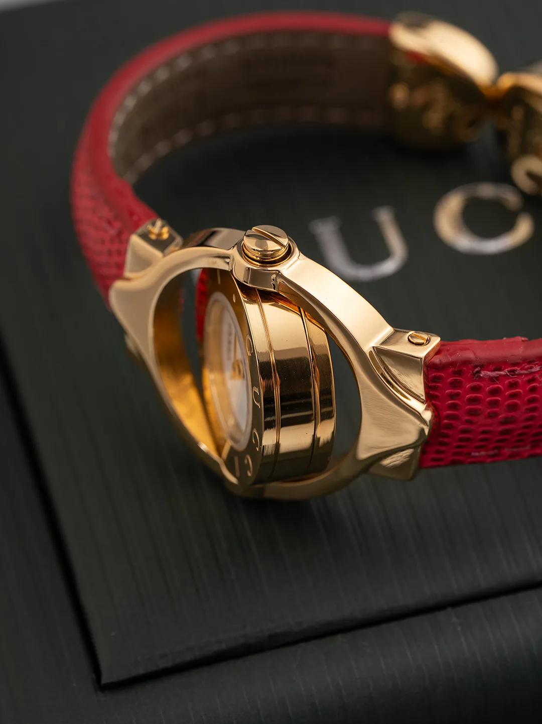 Часы Женские Gucci 18301209