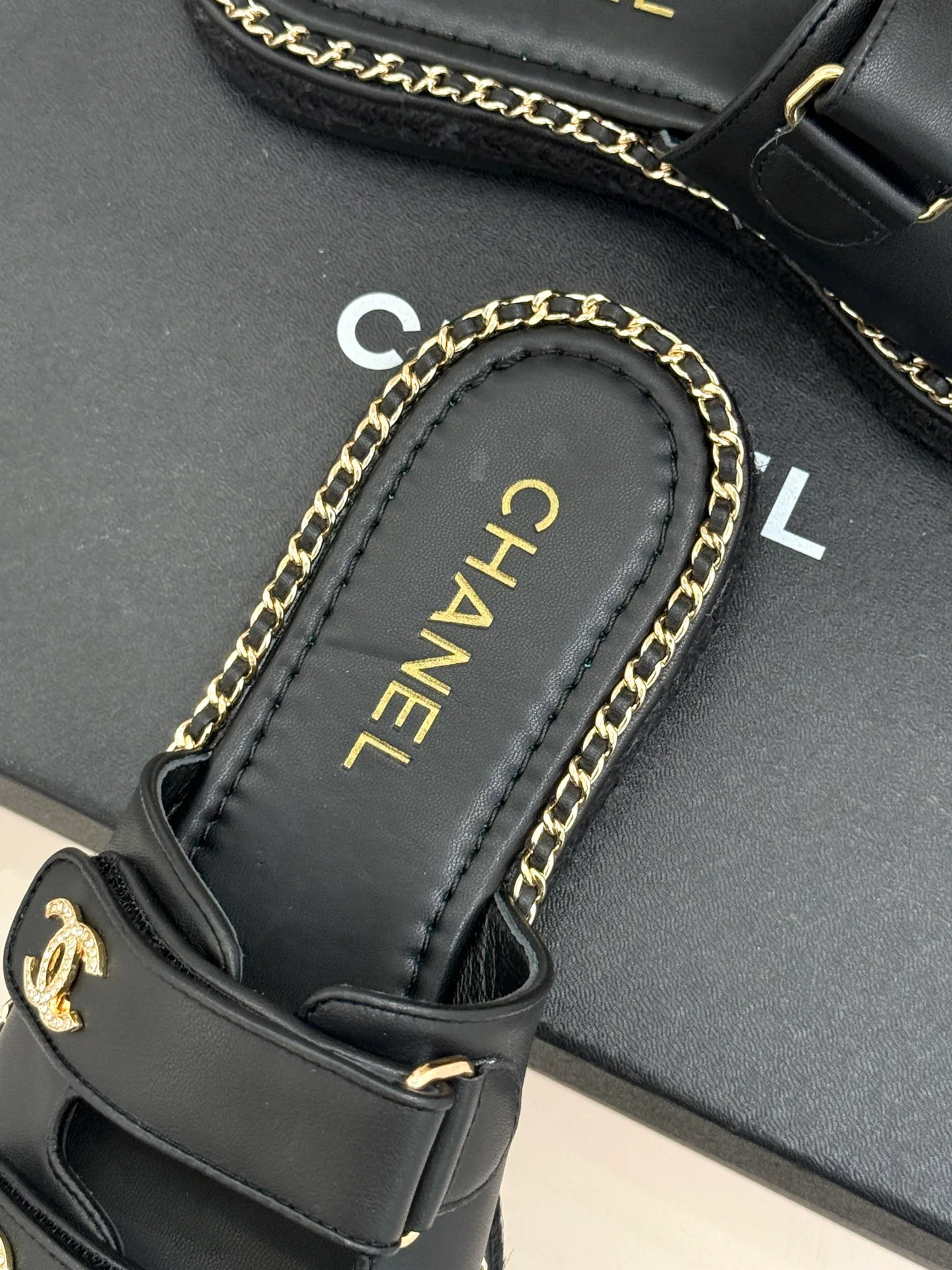 Шлепанцы Женские Chanel 1885758