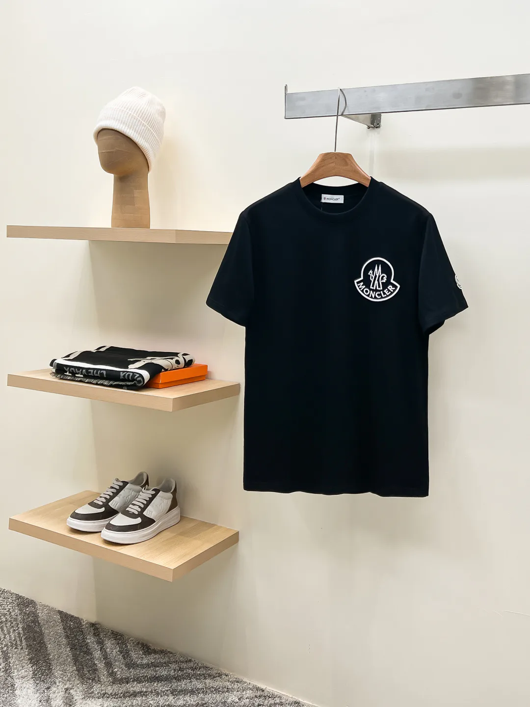 Футболки Женские Moncler 11415750