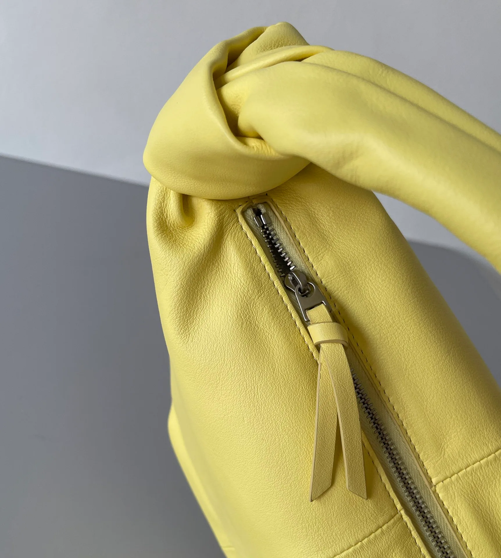 Классические Сумки Женские Bottega Veneta 17434747