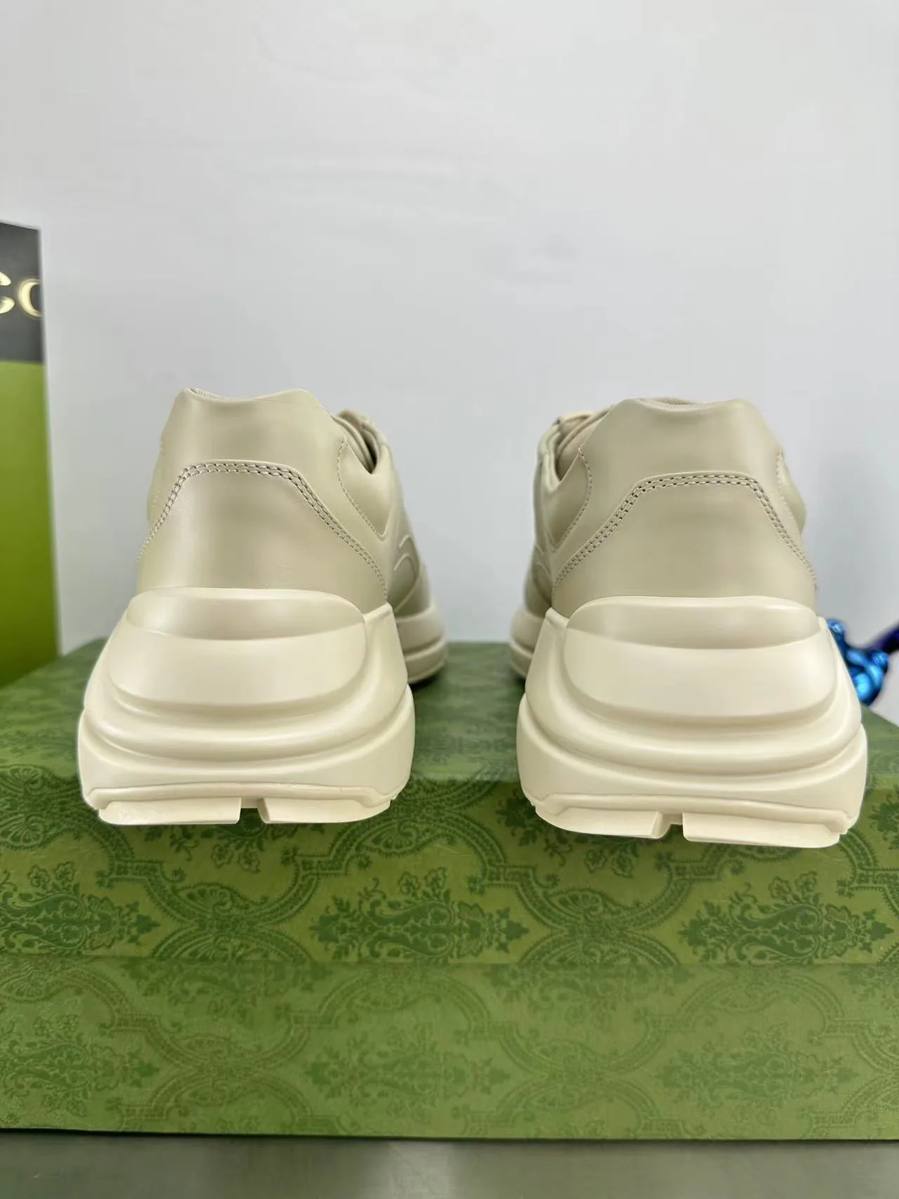 Кроссовки Женские Gucci 4931987