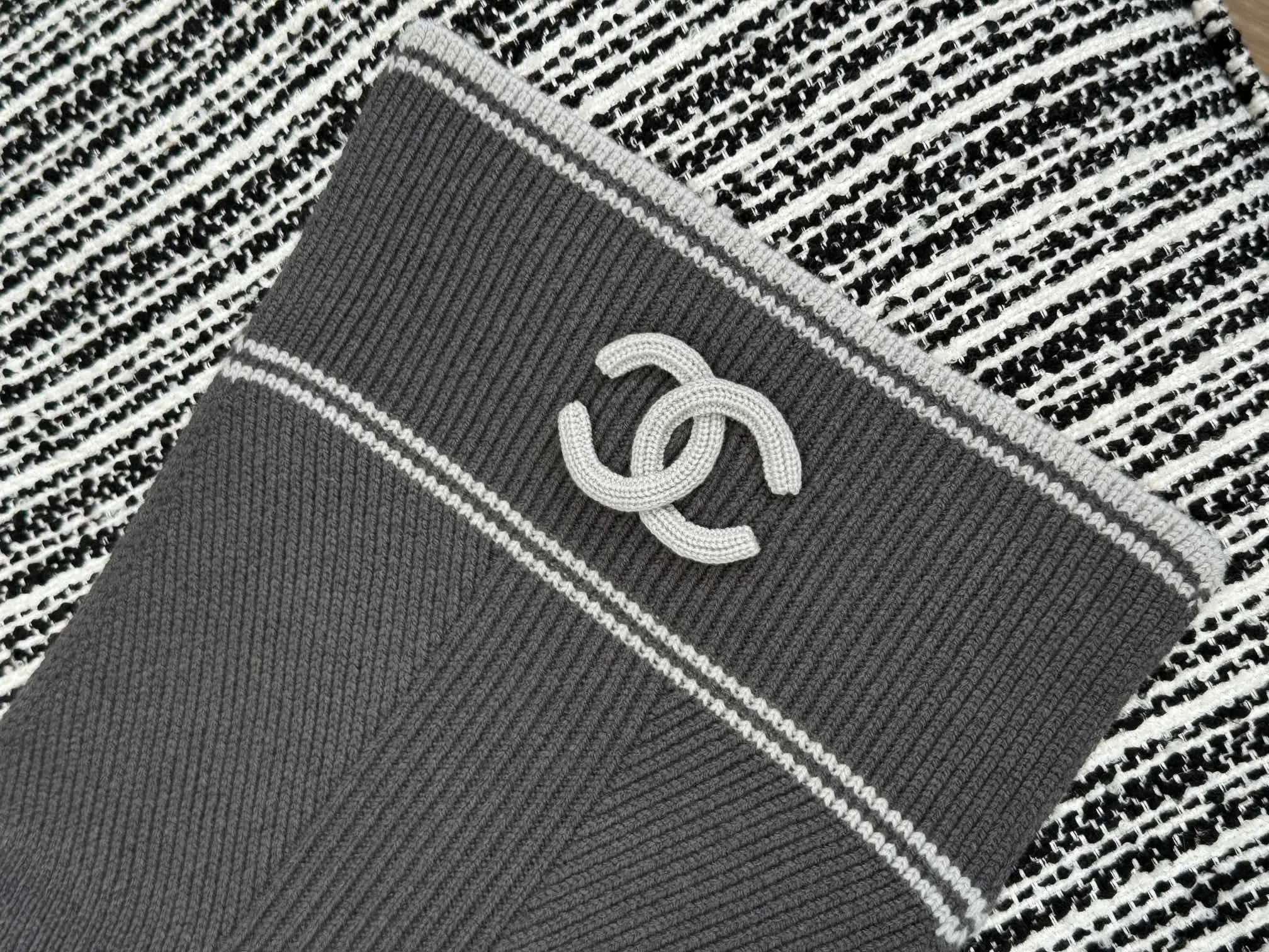 Шарфы Chanel 4820110